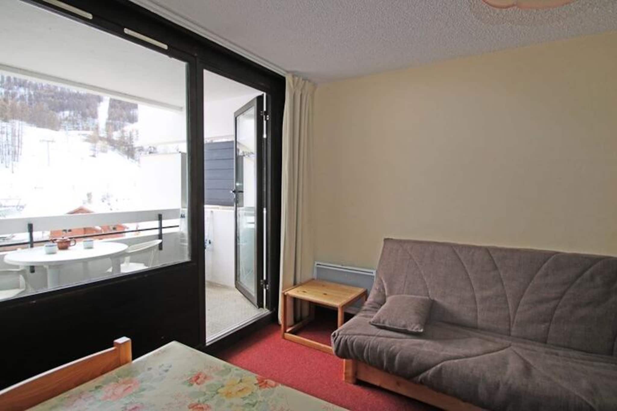 POD805 - STUDIO - 4 PEOPLE WITH BALCONY