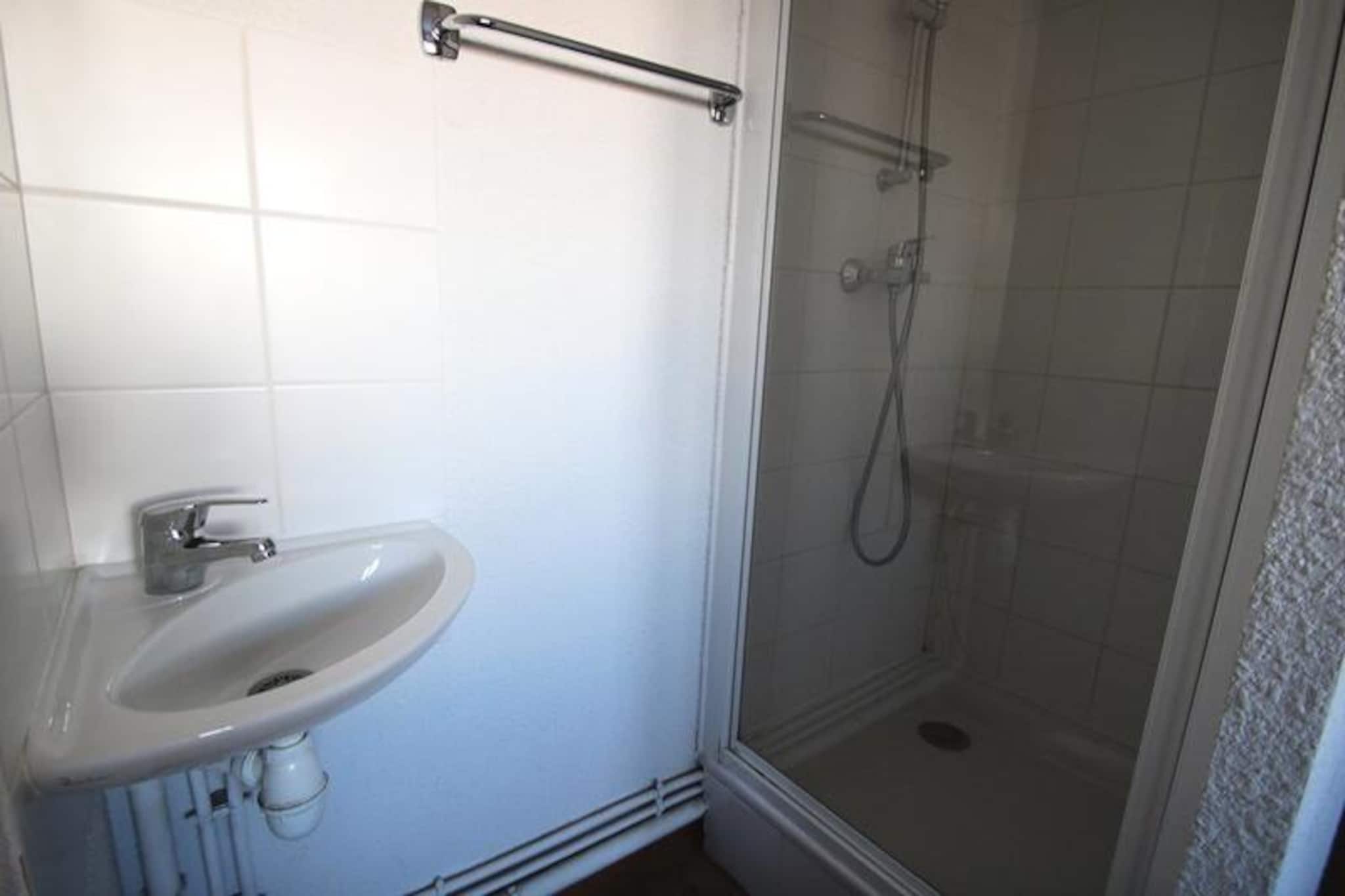 DBAC23 - 3 BEDROOM APARTMENT - BALCONY - SLEEPS 8 - 1800 Area