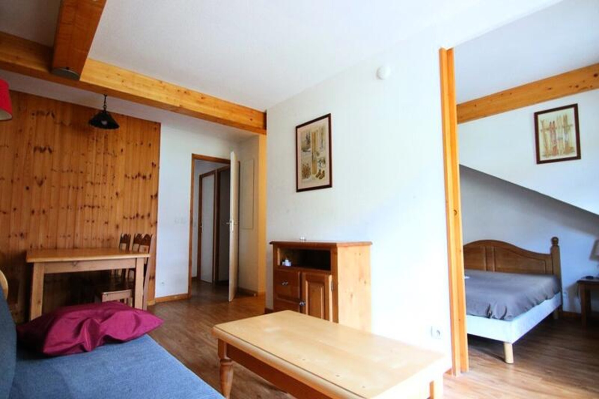 DBA413 - 1 BEDROOM APARTMENT + SLEEPING ALCOVE - BALCONY - SLEEPS 6 - 1800 Area