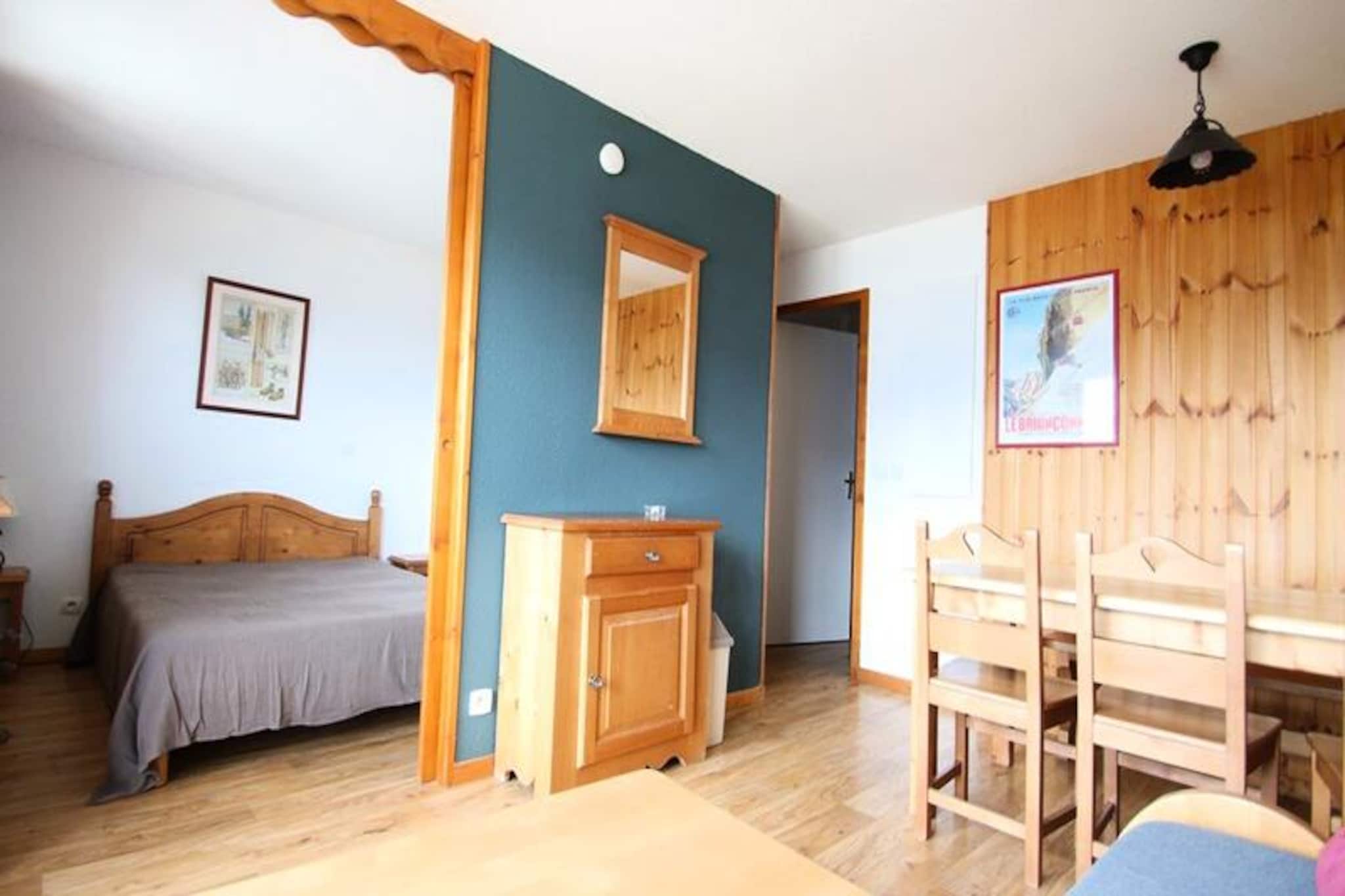 Apartment in Puy Saint Vincent Ski Access