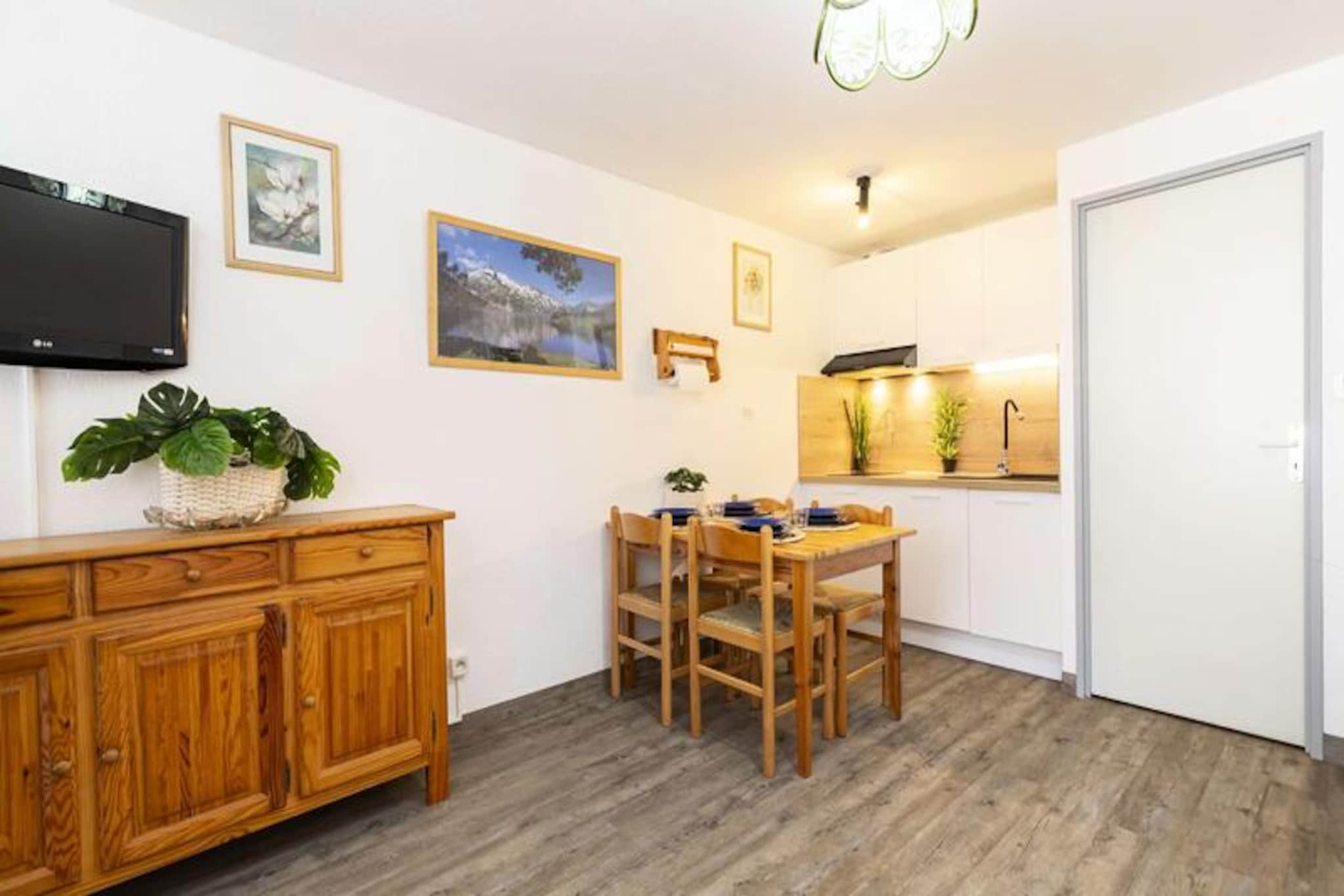 Apartment in Saint-Lary near Ski Slopes