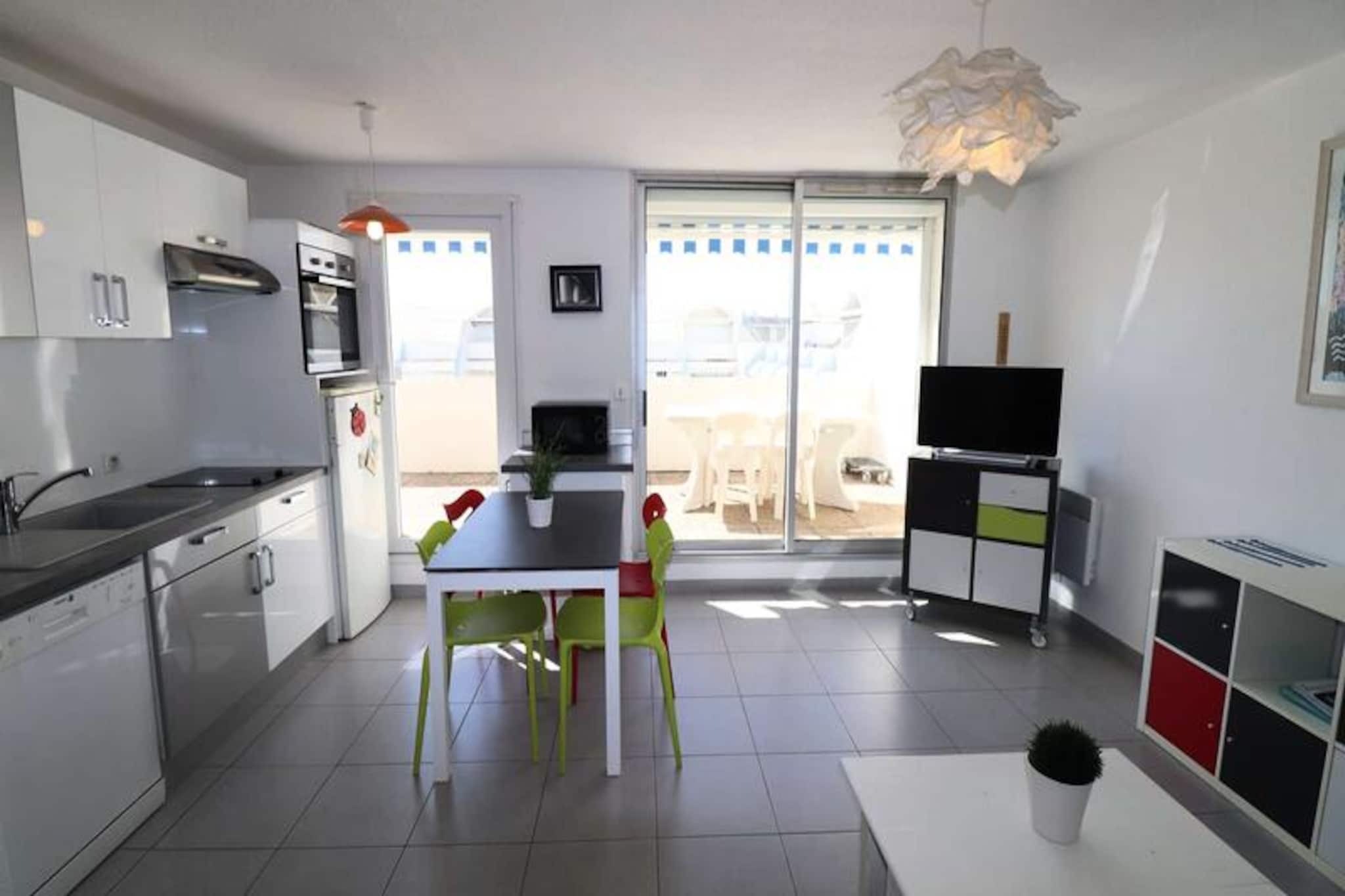 Apartment in Grau-du-Roi near the Beach