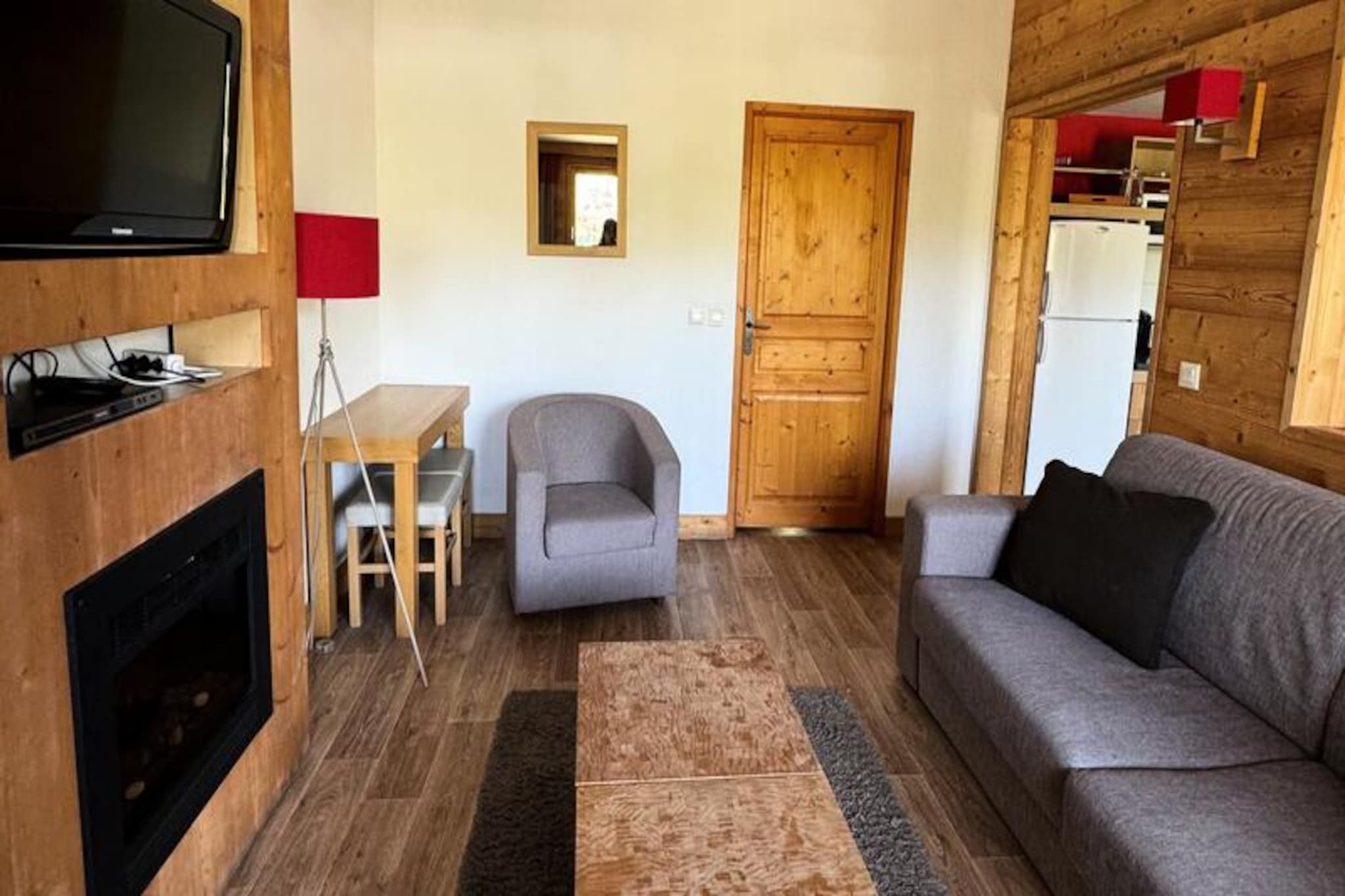 Beautiful apartment with a large living room · Ski-in/ski-out residence · Southwest facing