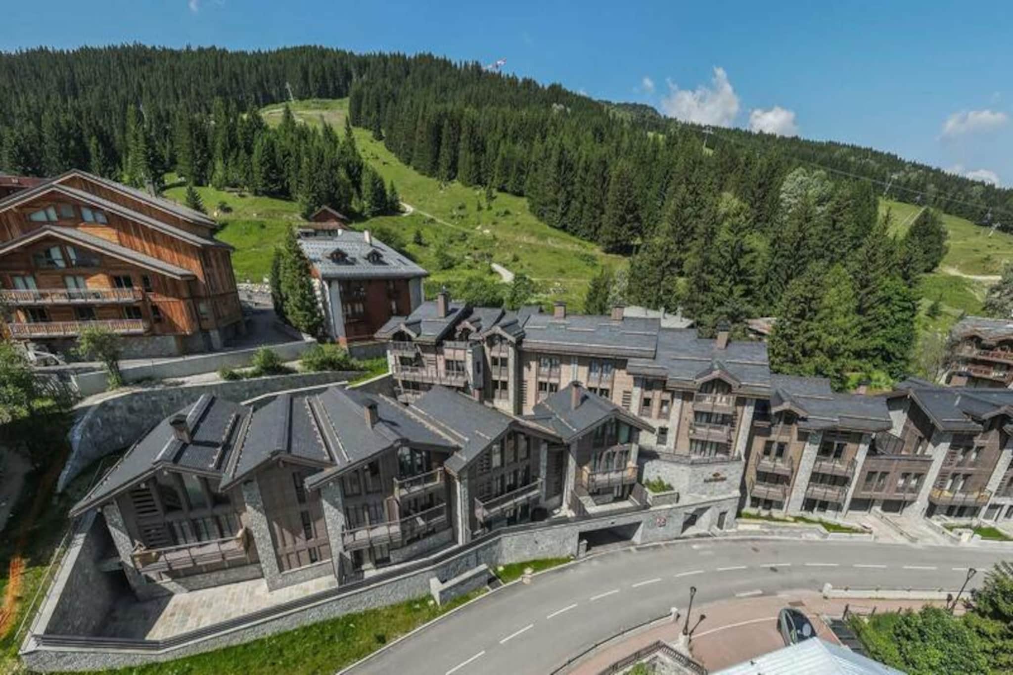 Duplex apartment close to the slopes