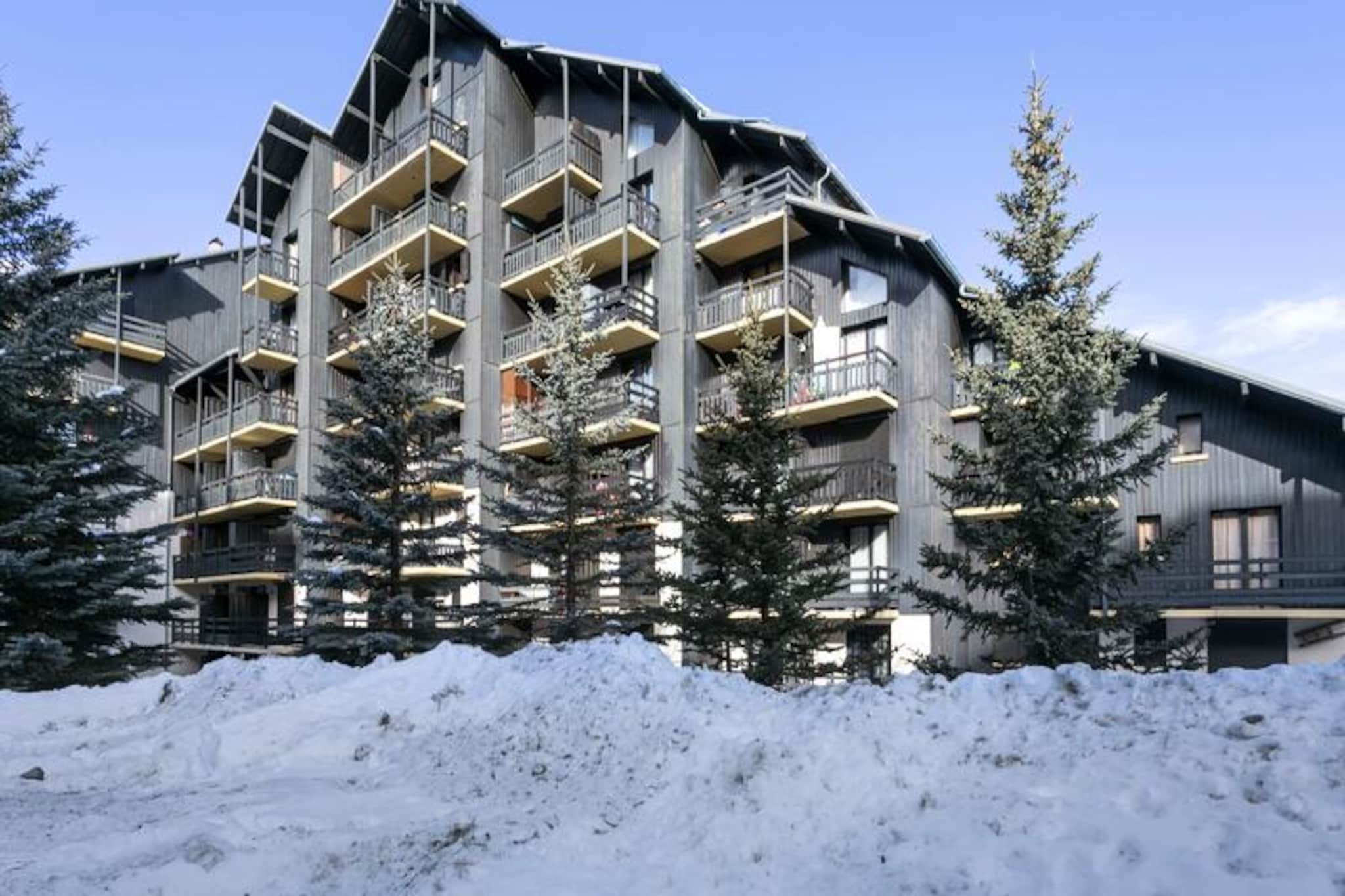 Apartment in Risoul with Ski Slope Access