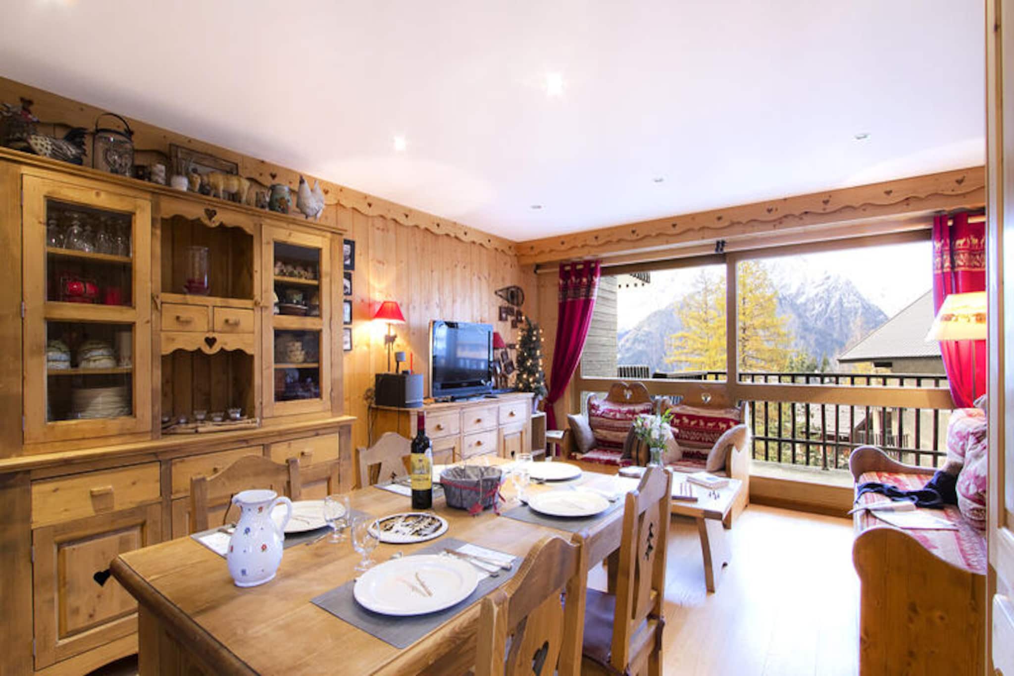 Apartment in Les Deux Alpes near Ski Lift