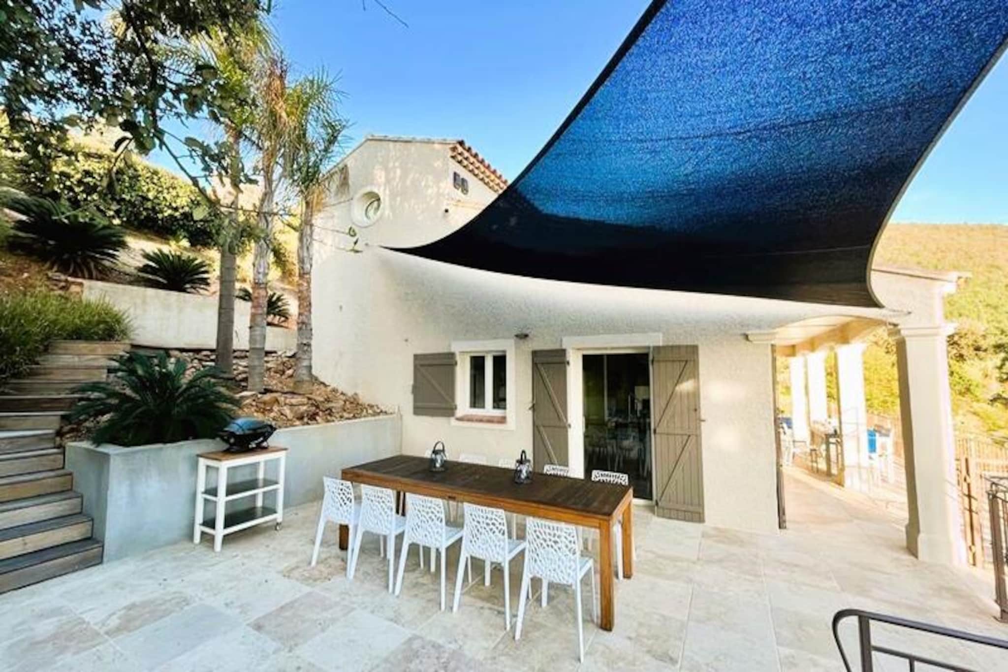 Villa in Valcros with Infinity Pool Views