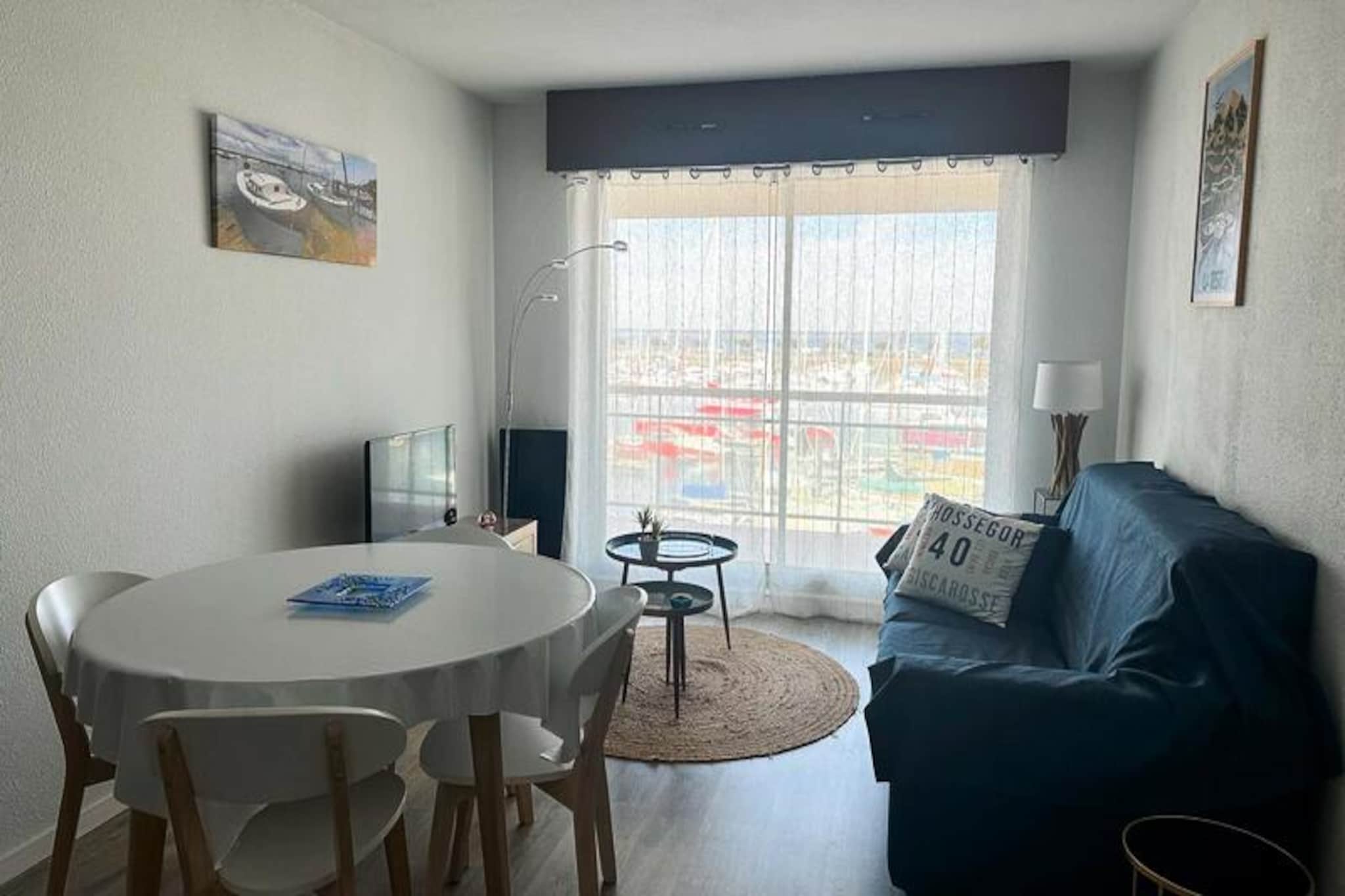 Apartment near Bay View and Marina