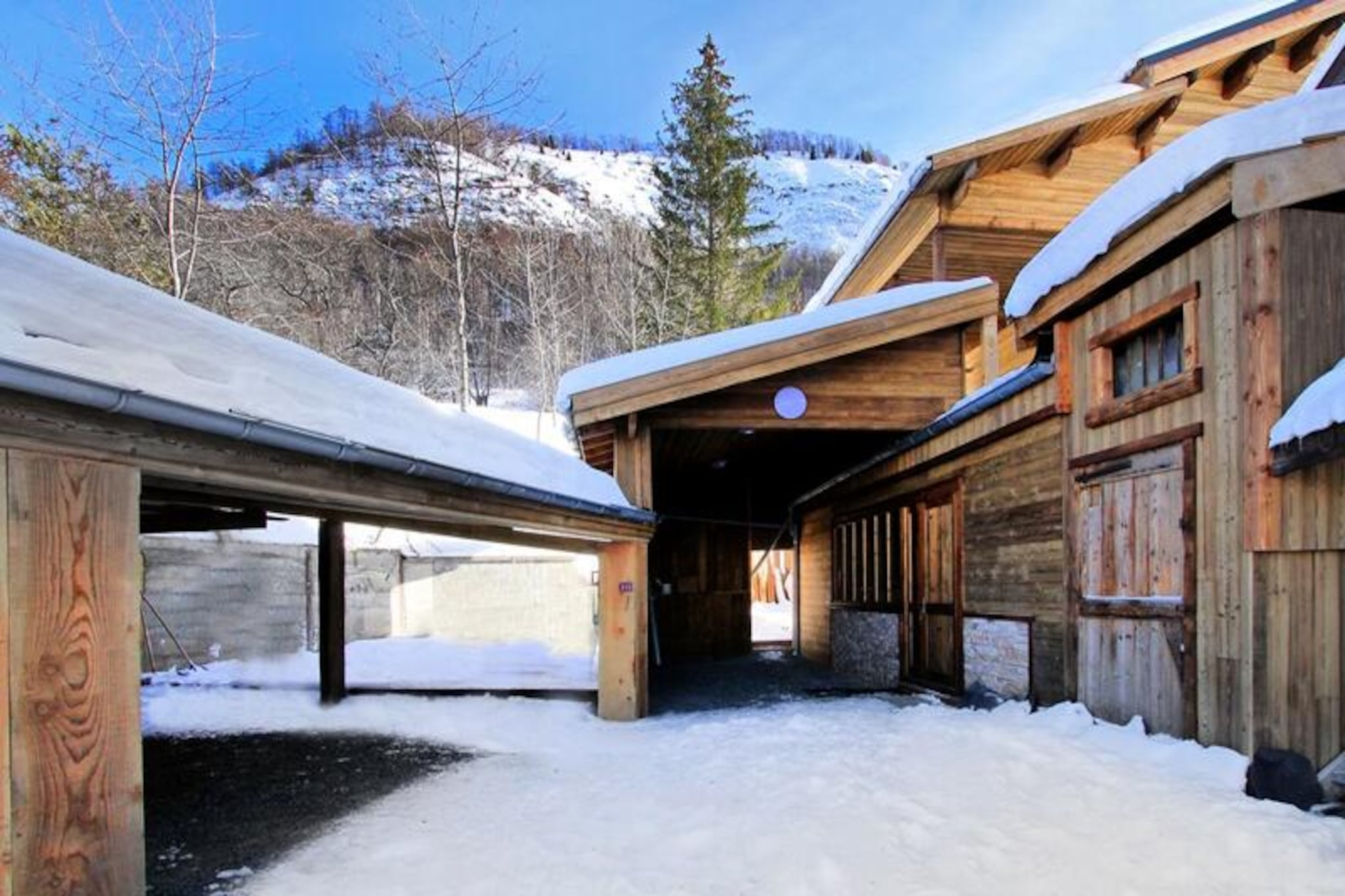Chalet in Mont de Lans with Jacuzzi & Spa