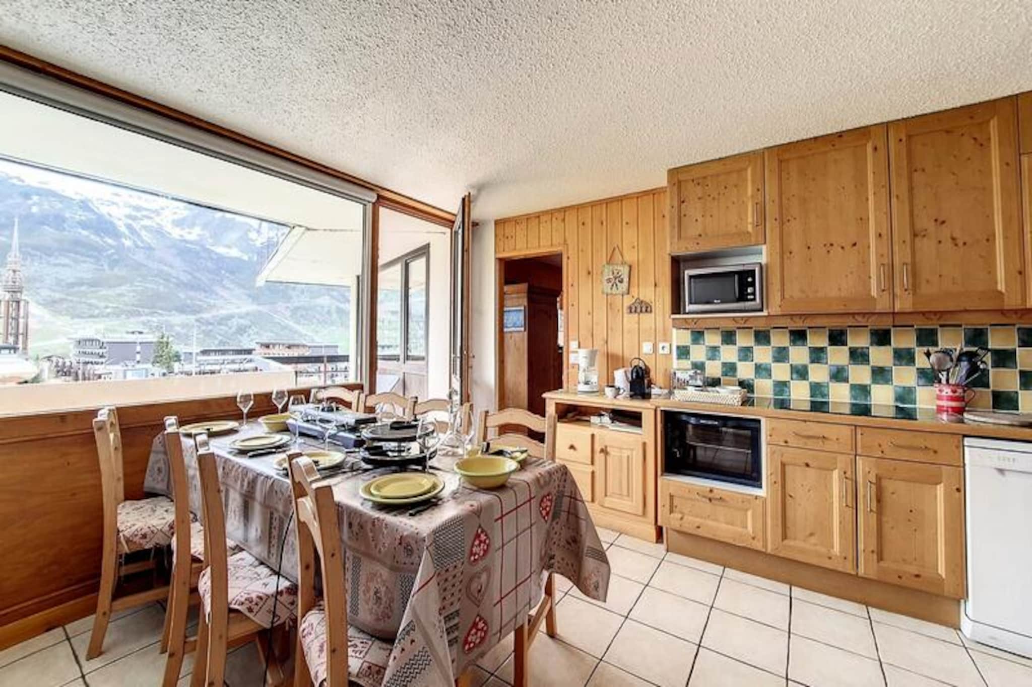 Spacious apartment · Ski-in/ski-out access · Balcony with resort view