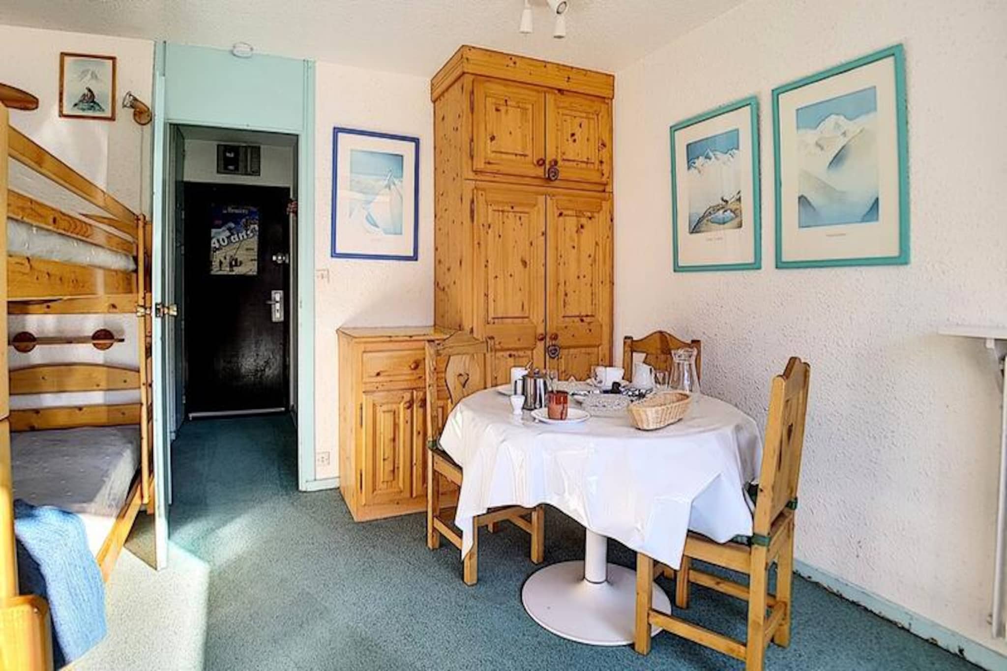 Functional studio · Ski-in/ski-out access · Balcony