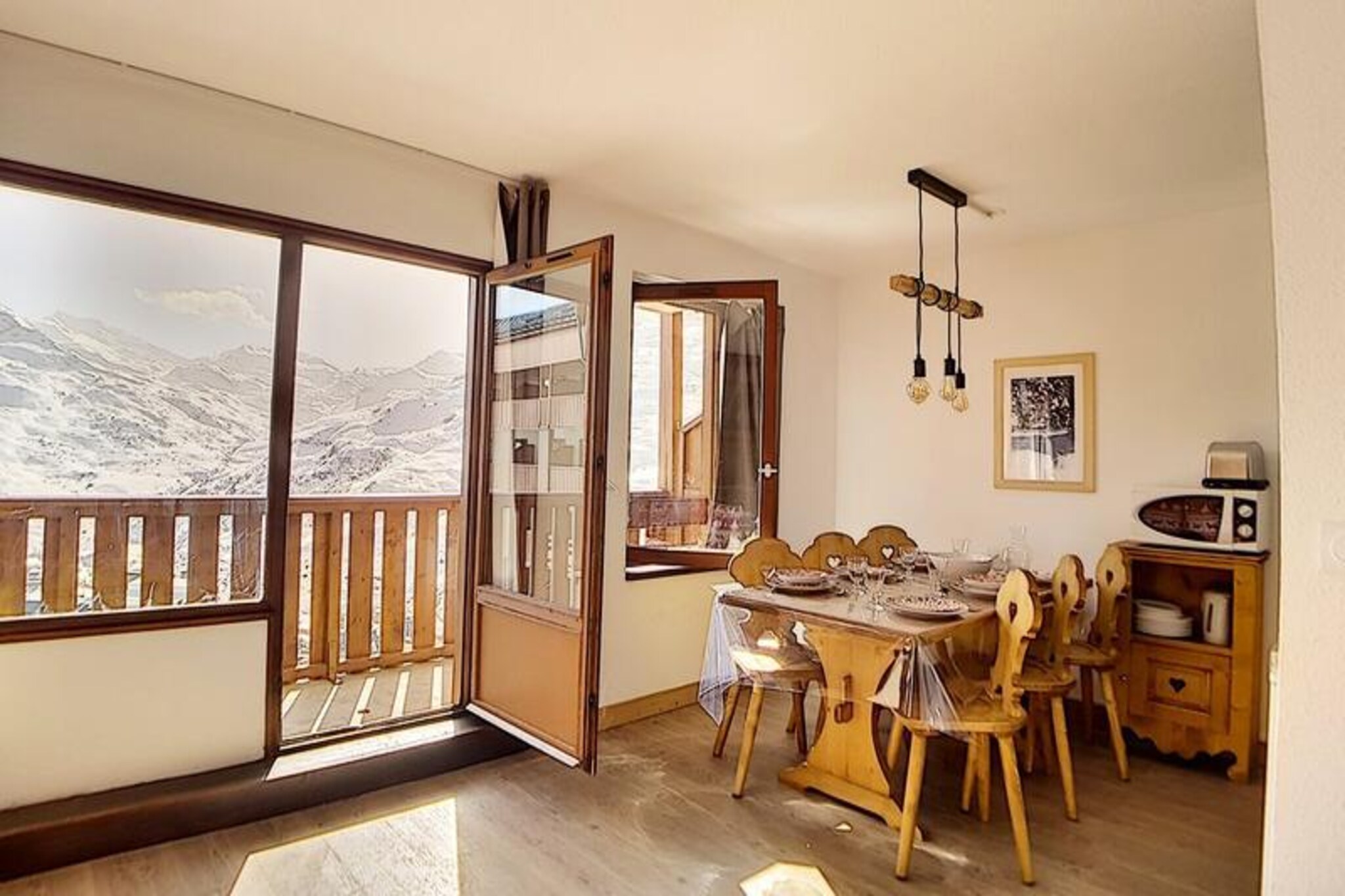 Renovated duplex apartment · Close to the slopes · Balcony