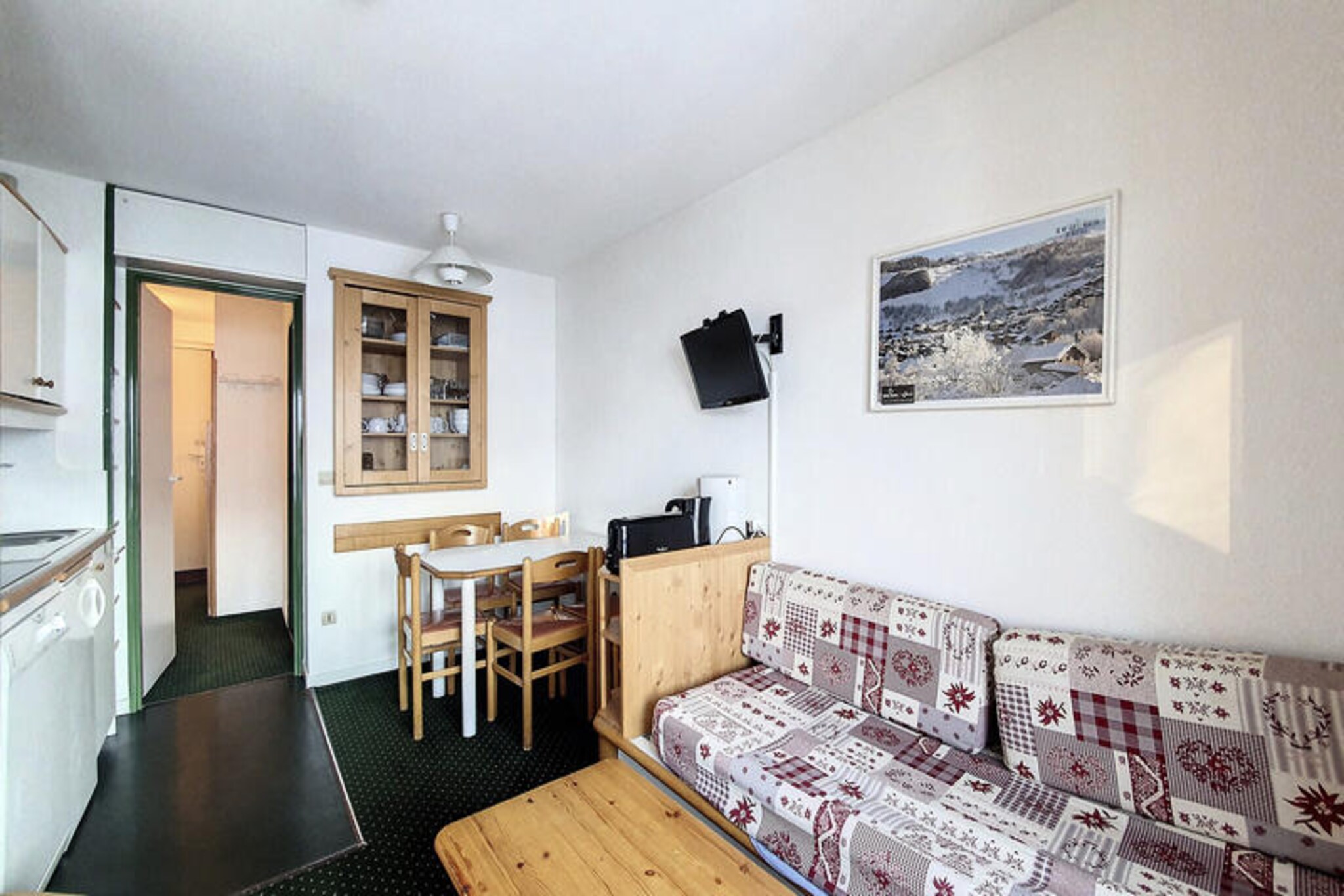Functional studio · Close to the slopes · Balcony