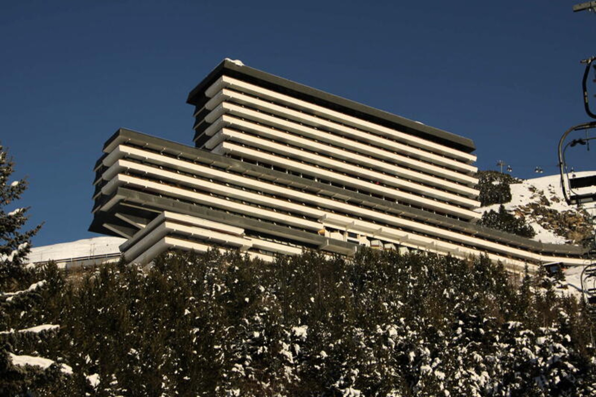 Comfortable triplex apartment · Ski-in/ski-out access · Balcony