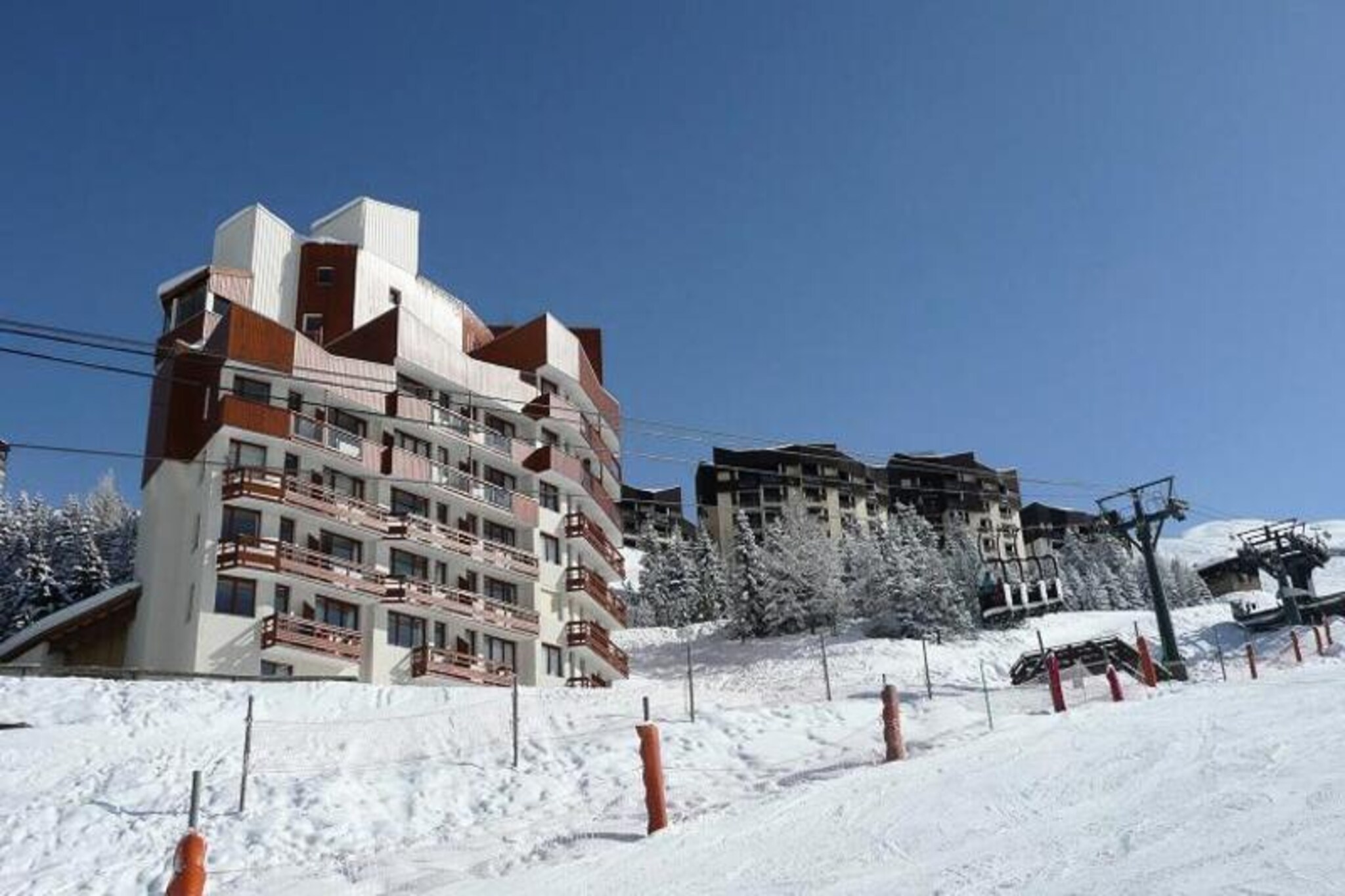 Apartment in Bouquetins with Ski Access