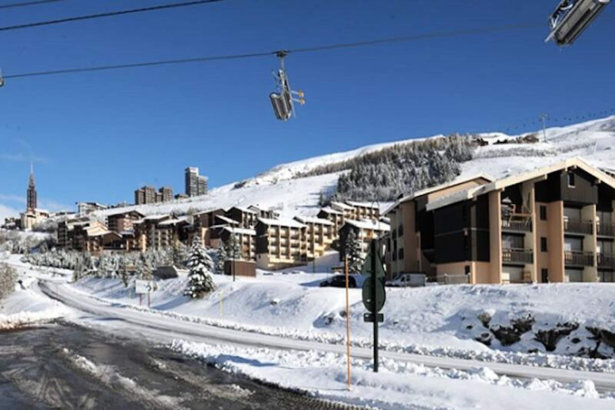 Apartment in Fontanettes near Ski Slopes