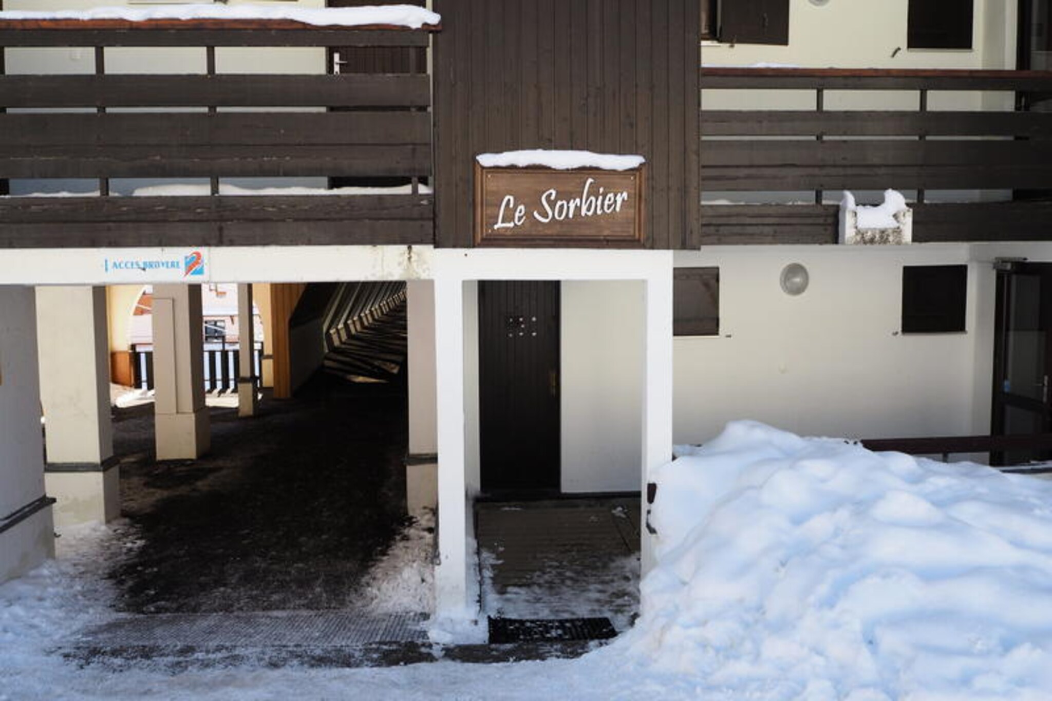 Apartment in Les Bruyères with Ski Access