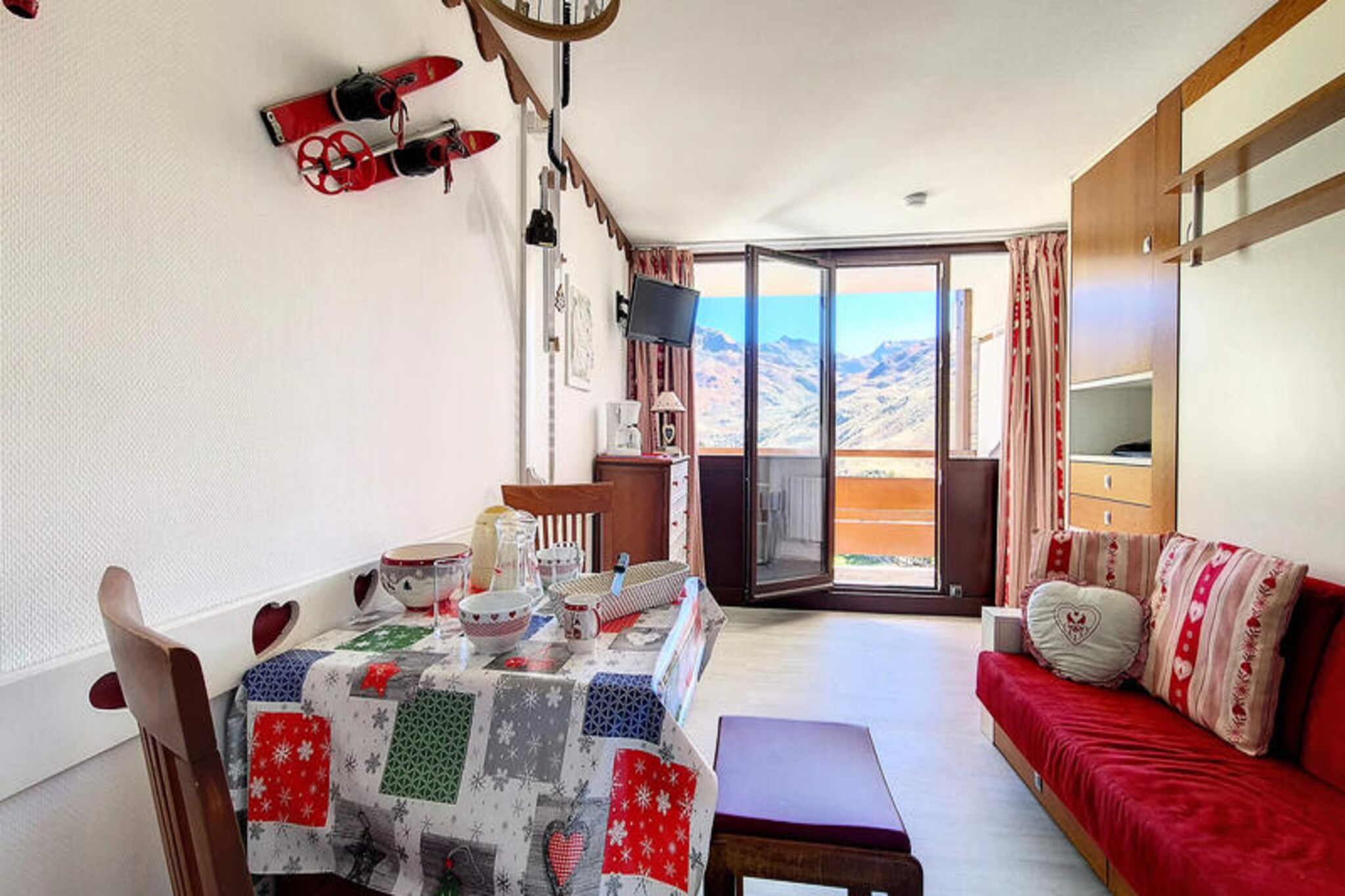 Apartment in Charmettes near Ski Slopes