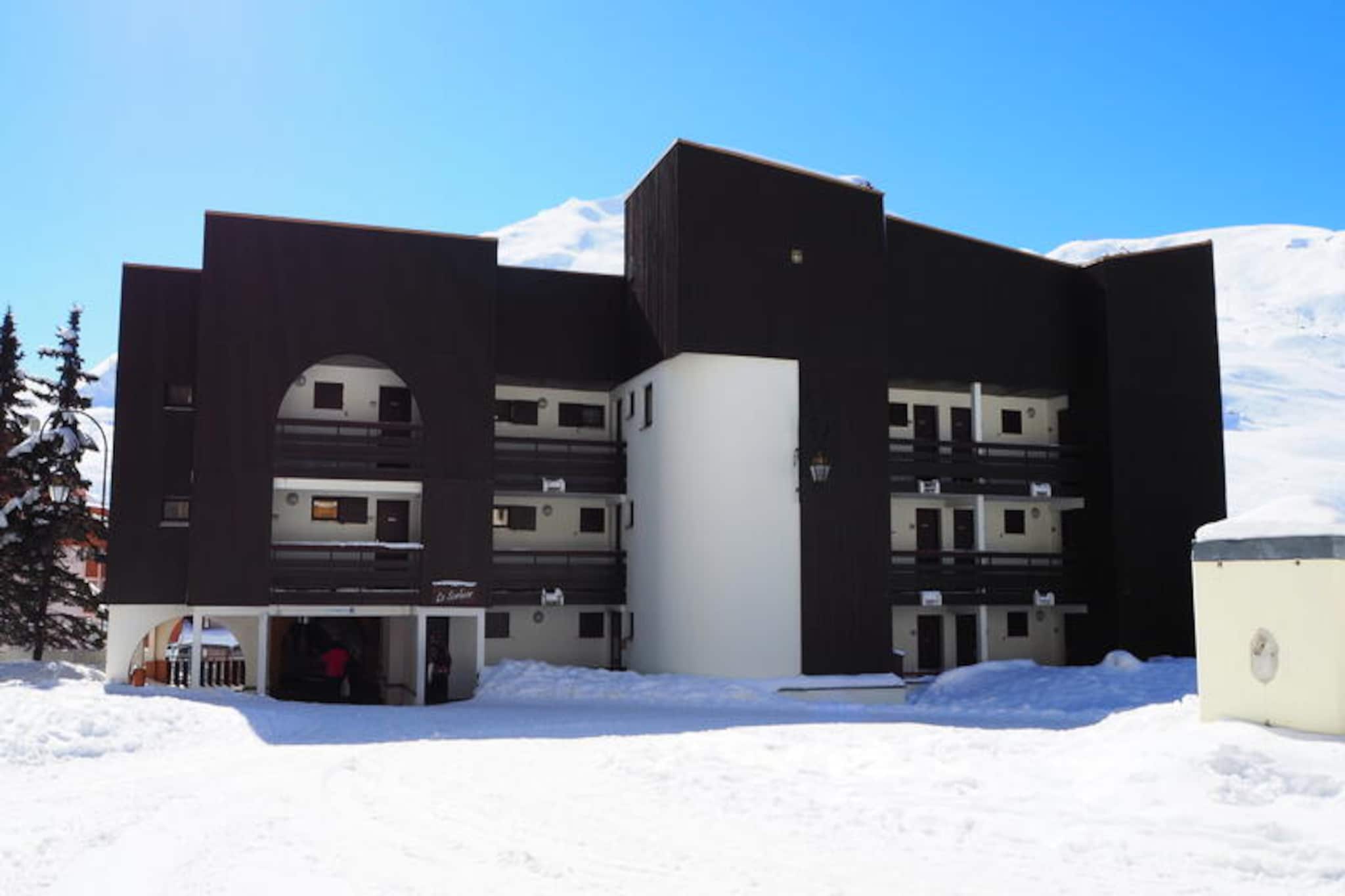 Apartment in Les Menuires Ski-In/Ski-Out