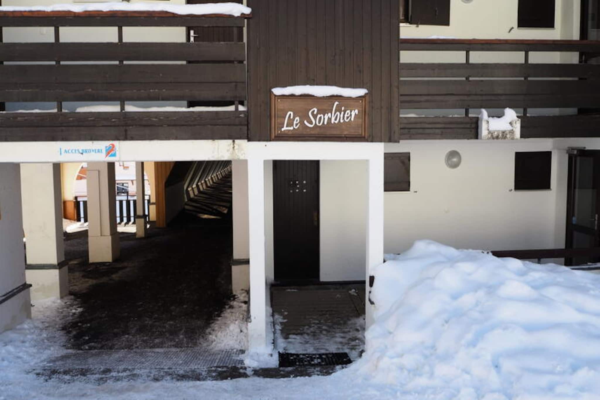 Apartment in Les Menuires Ski-In/Ski-Out