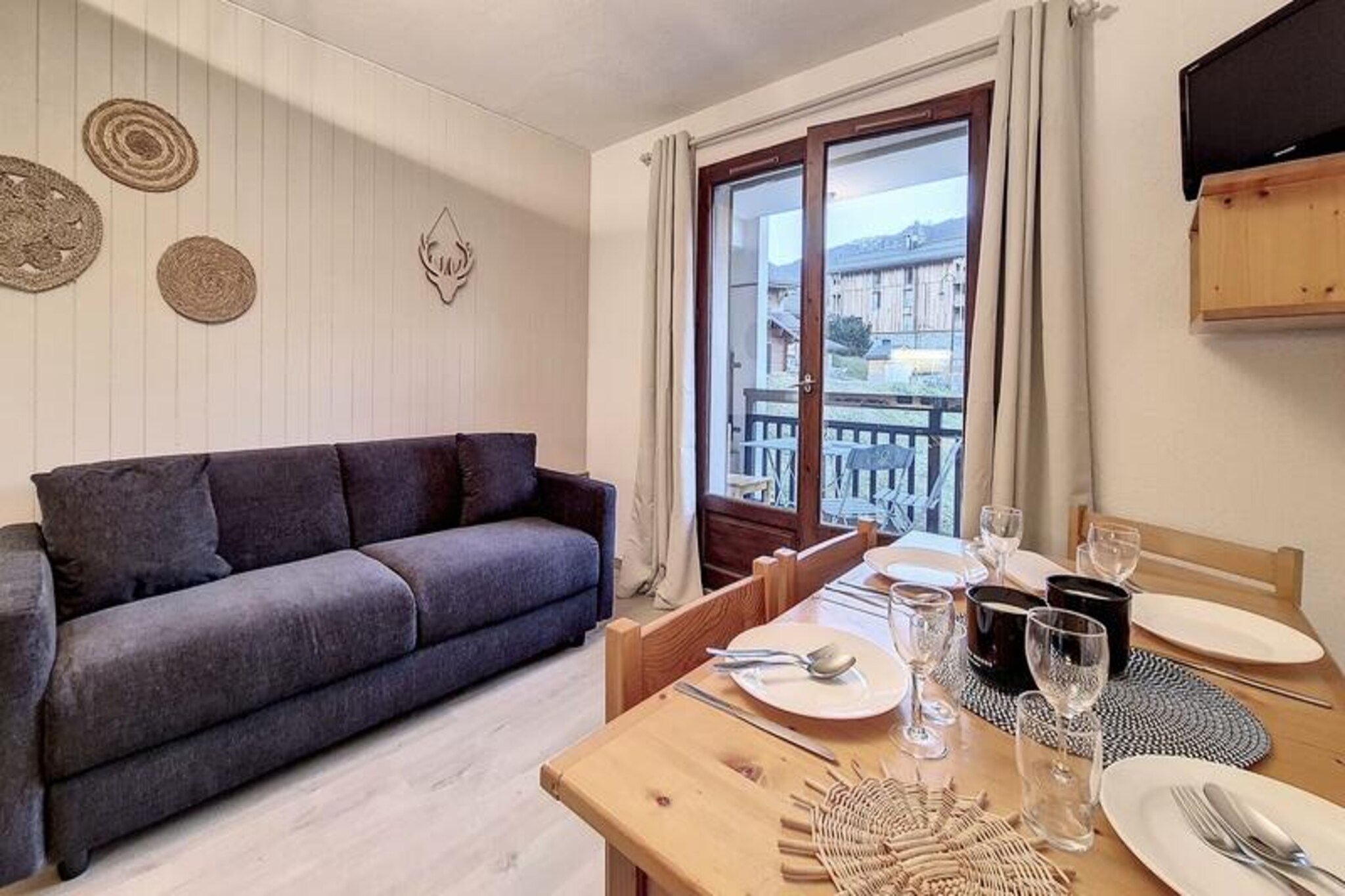 Apartment in Grangeraies near Ski Slopes