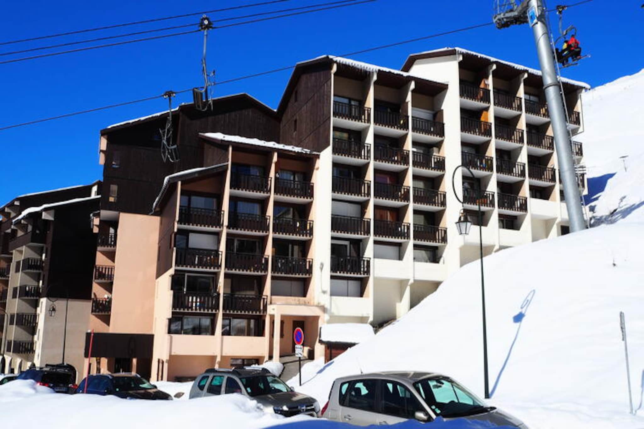 Apartment in Fontanettes with Ski Access