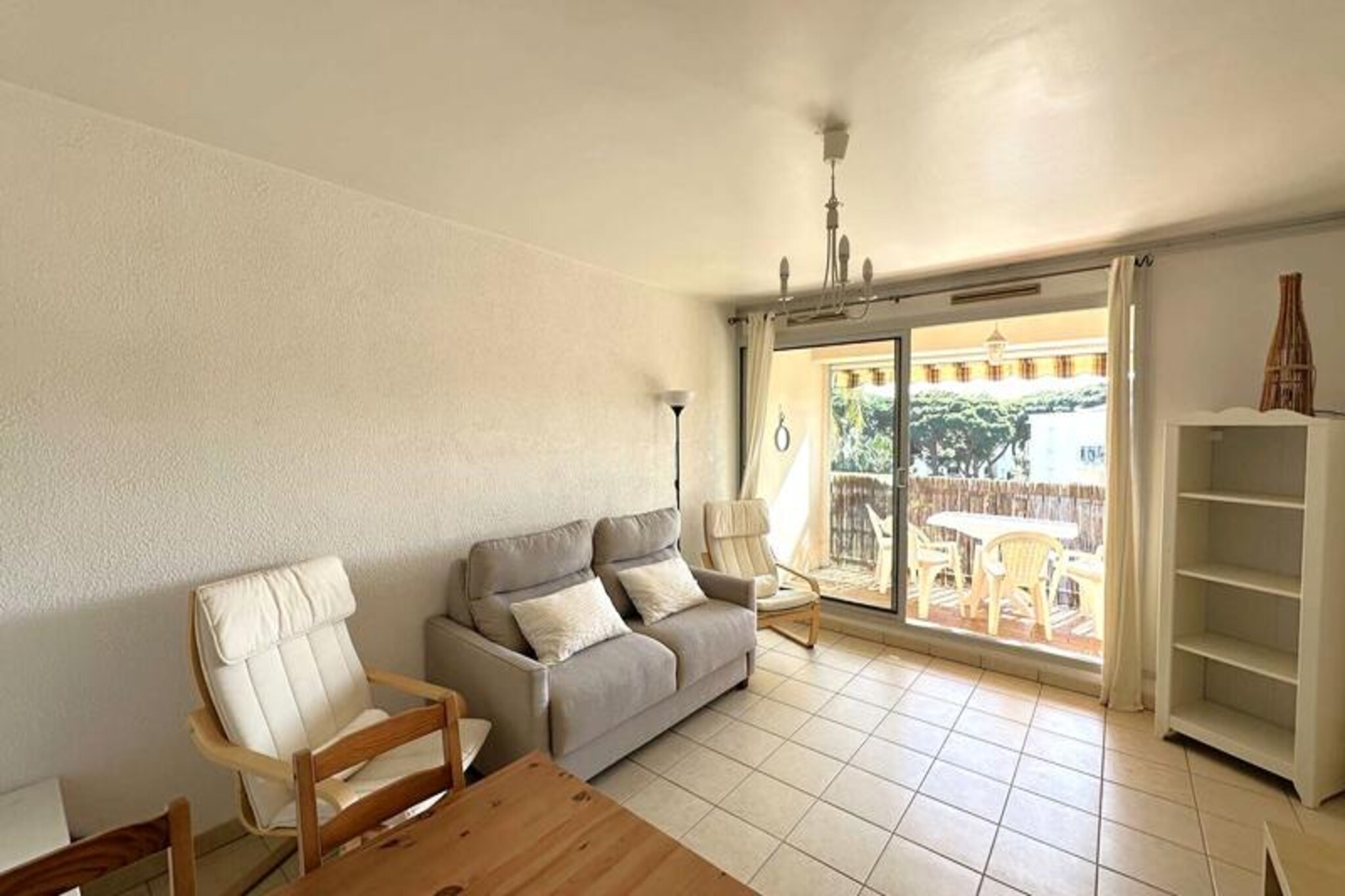 Apartment in Hyères near Beaches & Marina