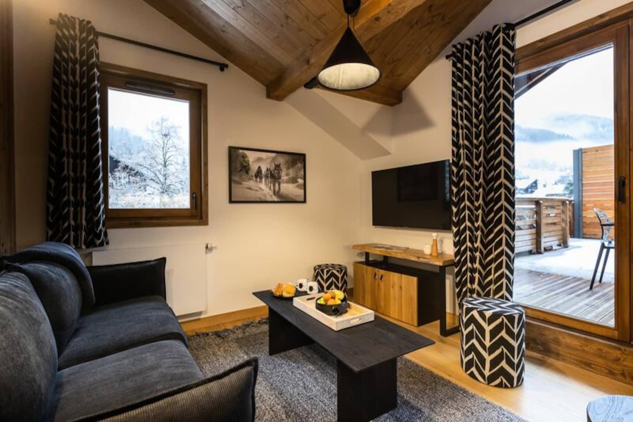 Apartment in La Chapelle near Ski Lift