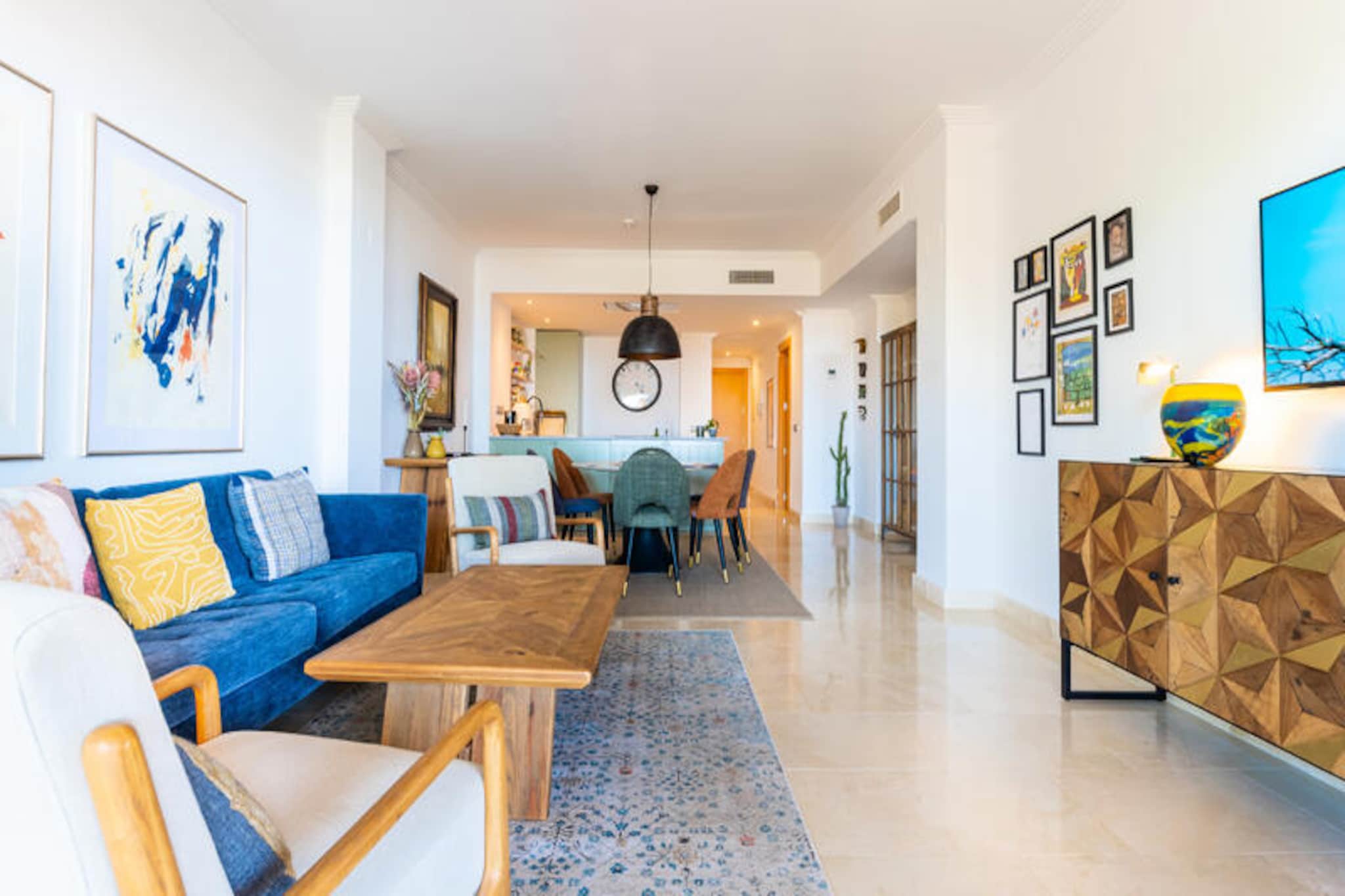 Apartment in Benahavís with Infinity Pool