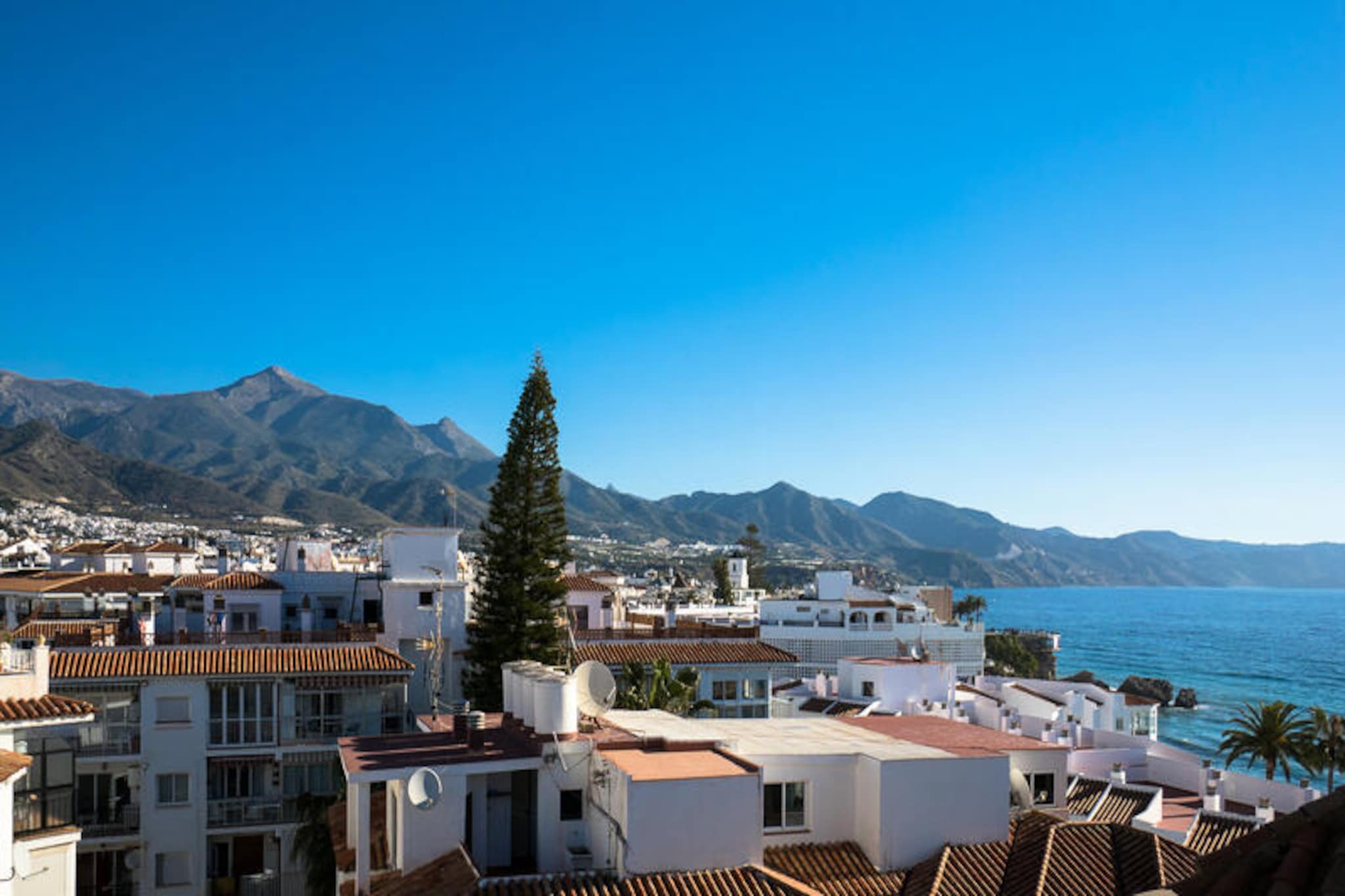 Apartment in Nerja with Spa and Sea Views