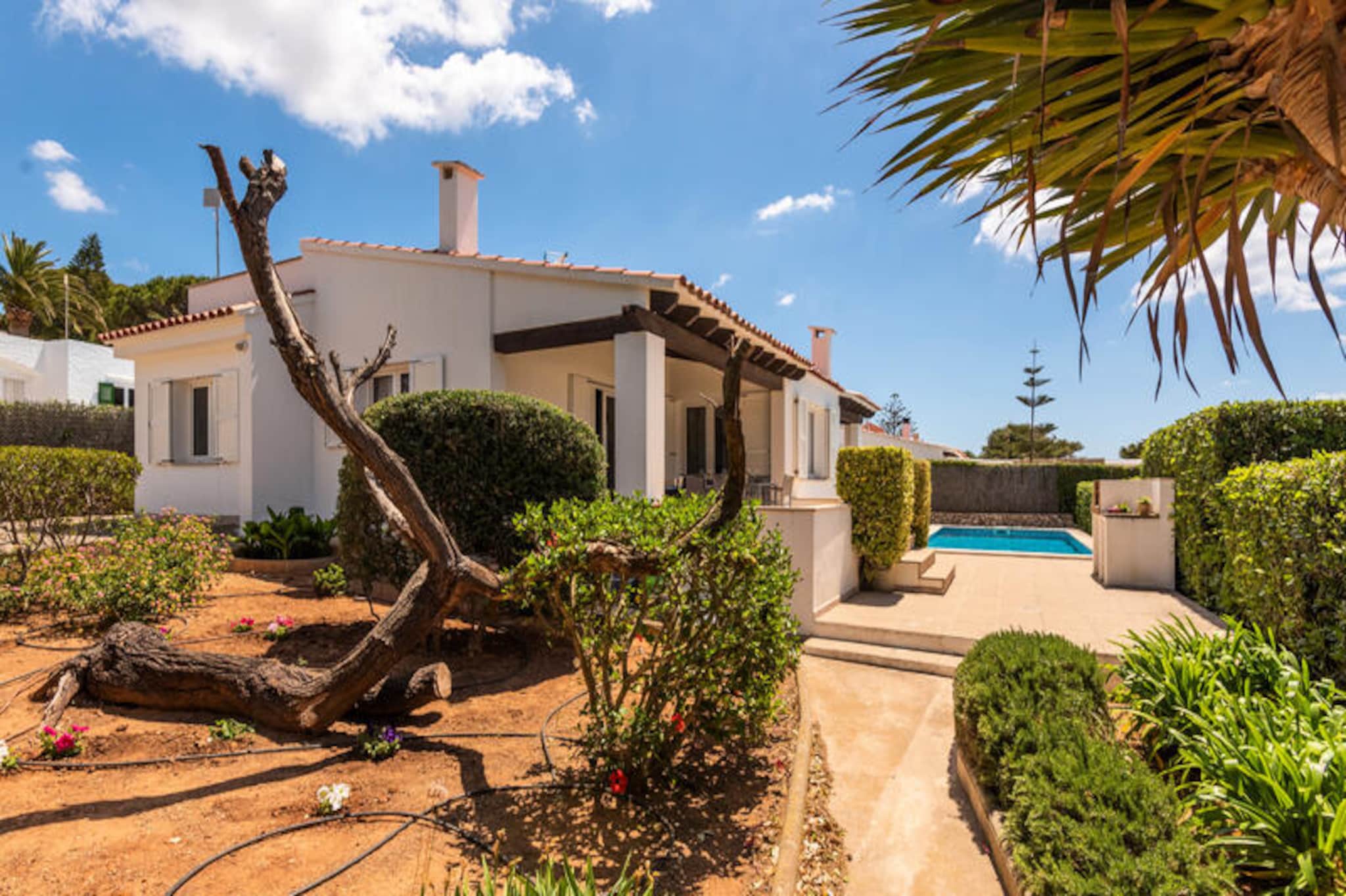Villa in Binisafuller with Private Pool