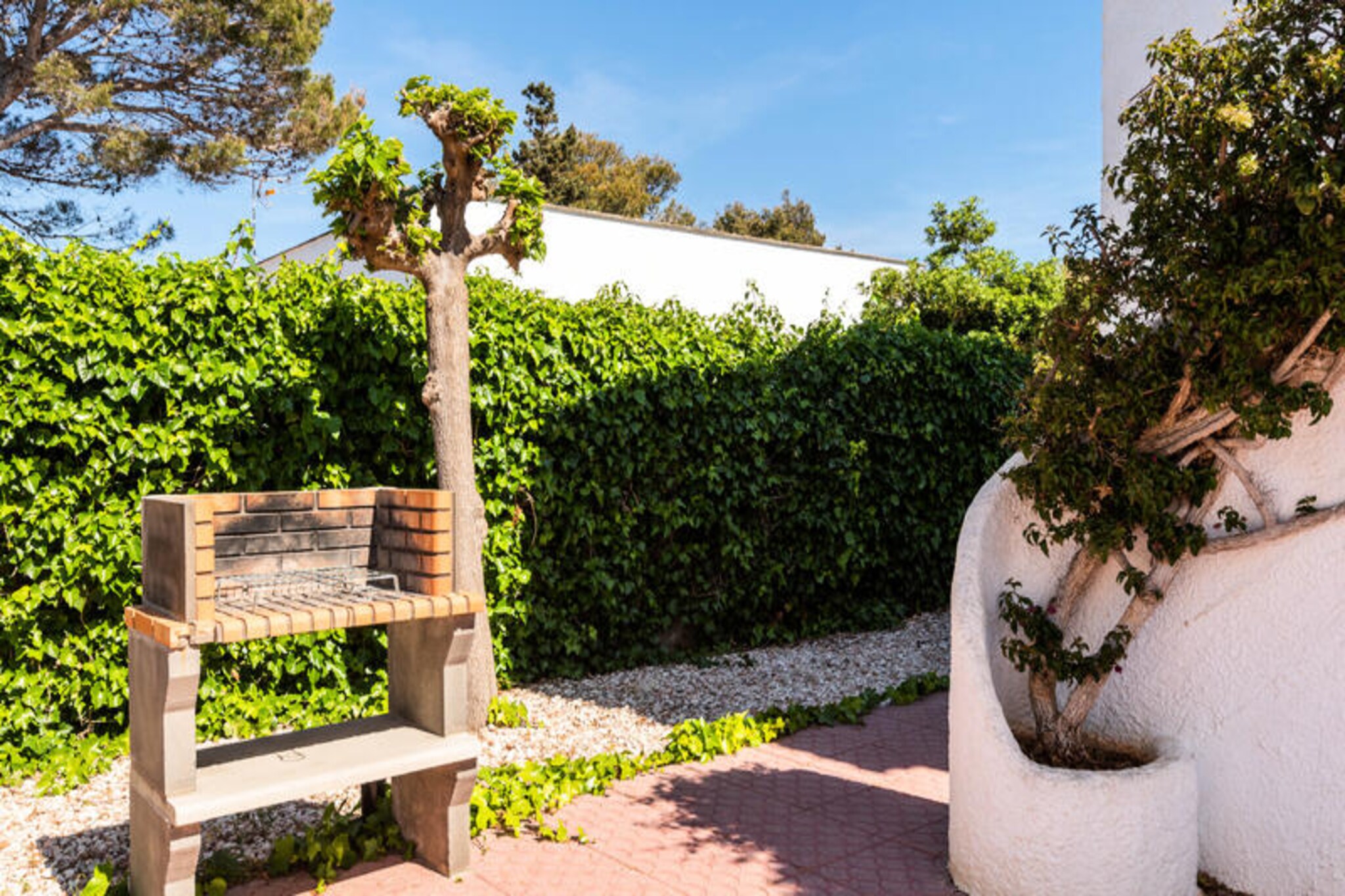 Apartment in Cala Blanca with Pool & BBQ