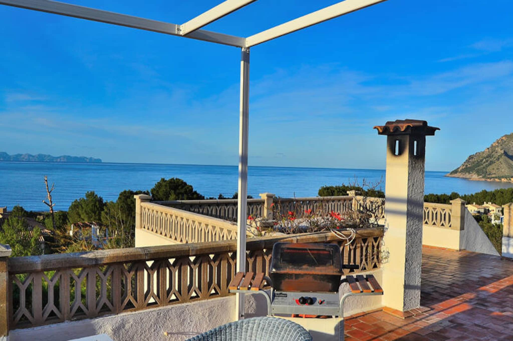 Villa in Betlem with Pool and Sea Views