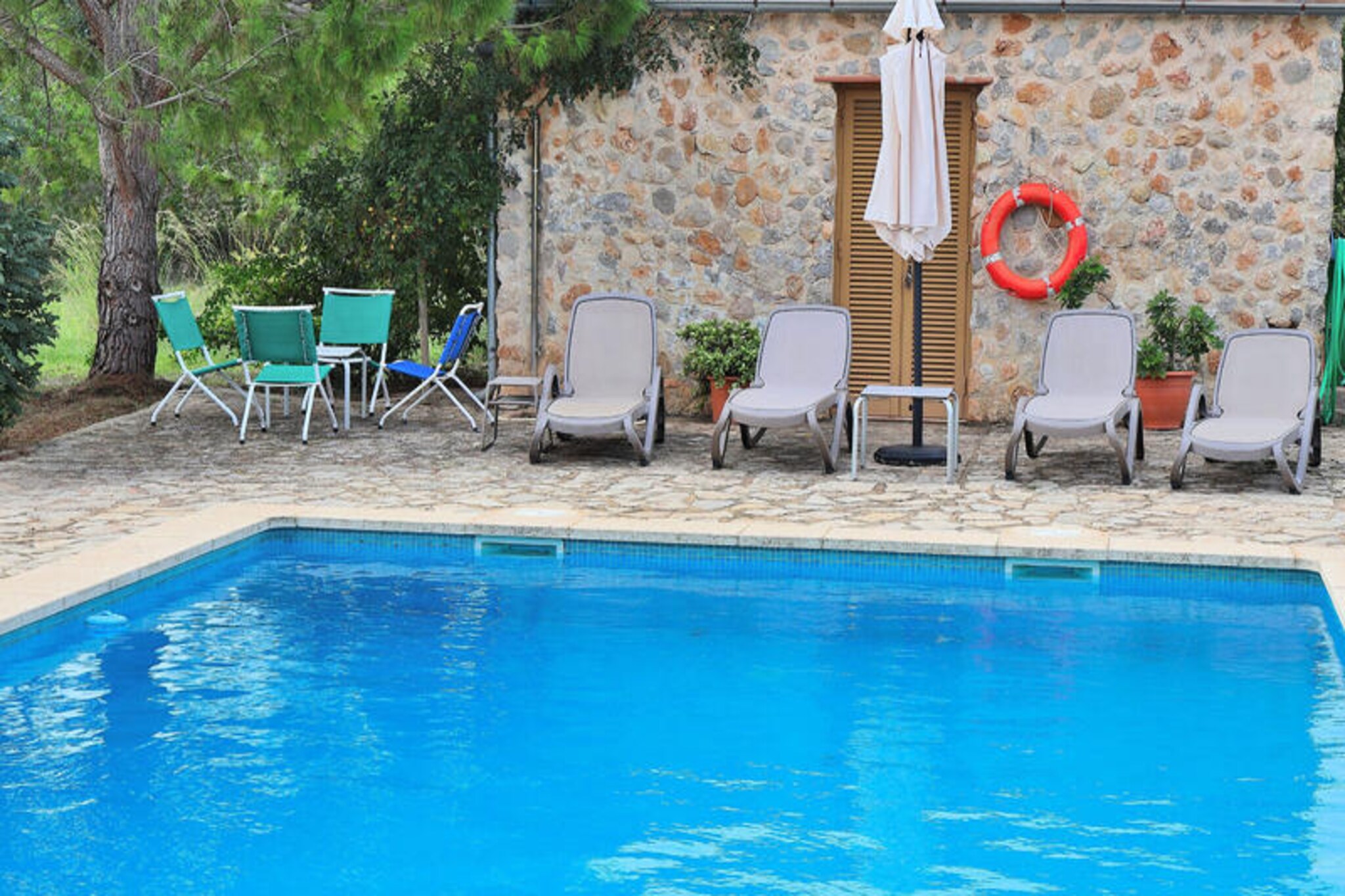 House in Buger with Private Pool & Garden