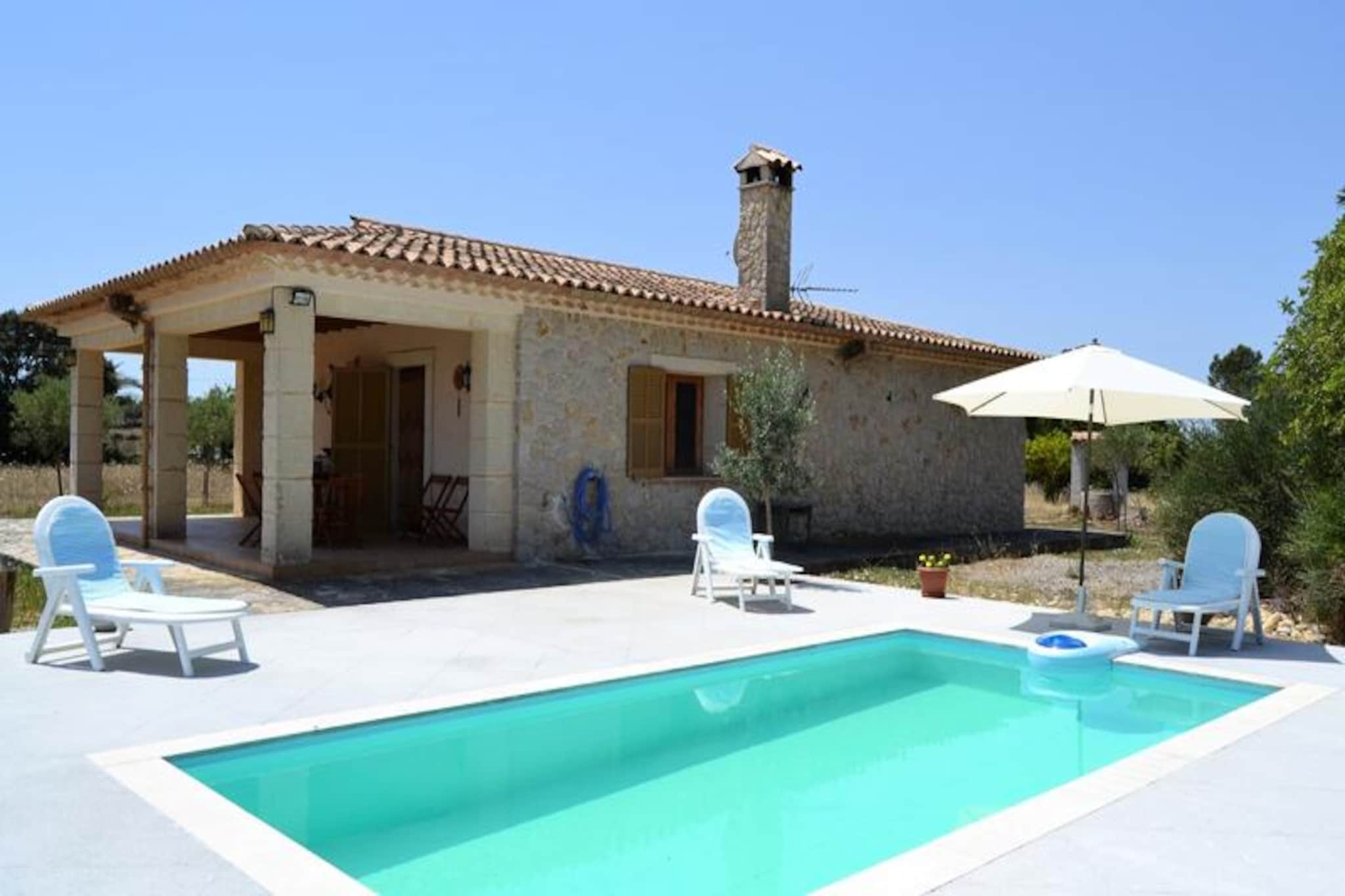 Amid the serene landscapes of Mallorca, this charming country house offers a tranquil retreat for families seeking an authentic island experience. Surrounded by the natural beauty of Llubá, the property invites you to unwind and embrace the slower pace of life while enjoying the comforts of a well-equipped home. Whether you’re soaking up the Mediterranean sun or exploring the nearby beaches, this idyllic setting is perfect for creating lasting memories.
The house features two cozy bedrooms, one with a double bed and the other with two singles, making it ideal for a family of four. The open-plan kitchen, living, and dining area is designed for togetherness, offering ample space to cook, dine, and relax. Outside, the sparkling swimming pool and sun-drenched terrace provide the ultimate spot for relaxation. Enjoy a leisurely barbecue with the provided garden furniture and sun loungers, or simply take in the peaceful surroundings. Rustic yet welcoming, the house combines simplicity with comfort, ensuring a delightful stay.
Llubá, a charming village rich in tradition, is just a short distance away. Wander through its picturesque streets, discover local markets, and immerse yourself in Mallorcan culture. The nearby beaches and natural landscapes offer endless opportunities for adventure, from hiking trails to crystal-clear waters perfect for swimming. Whether you’re seeking relaxation or exploration, this location has it all.
Choose this country house for your next holiday and experience the authentic charm of Mallorca. With its inviting atmosphere, convenient amenities, and stunning surroundings, it’s the perfect base for a memorable island getaway.