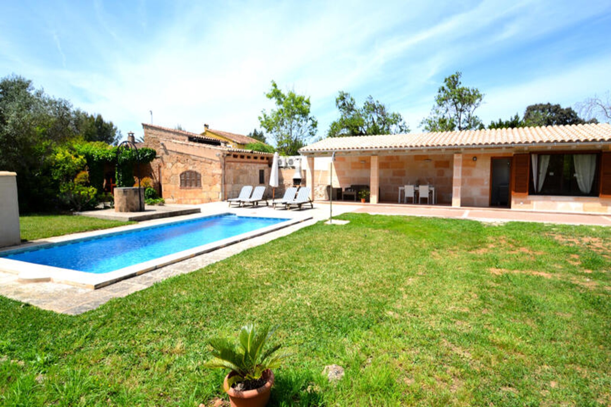 House in Alcúdia with Pool and Garden Views
