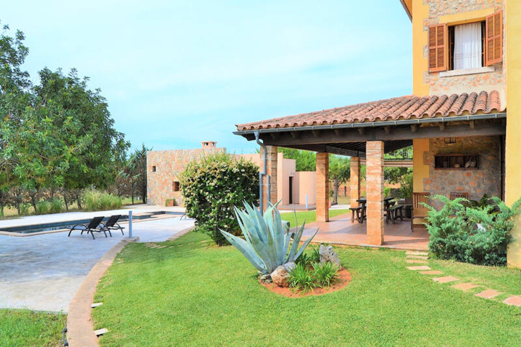 Villa in Binissalem with Pool and Vineyards
