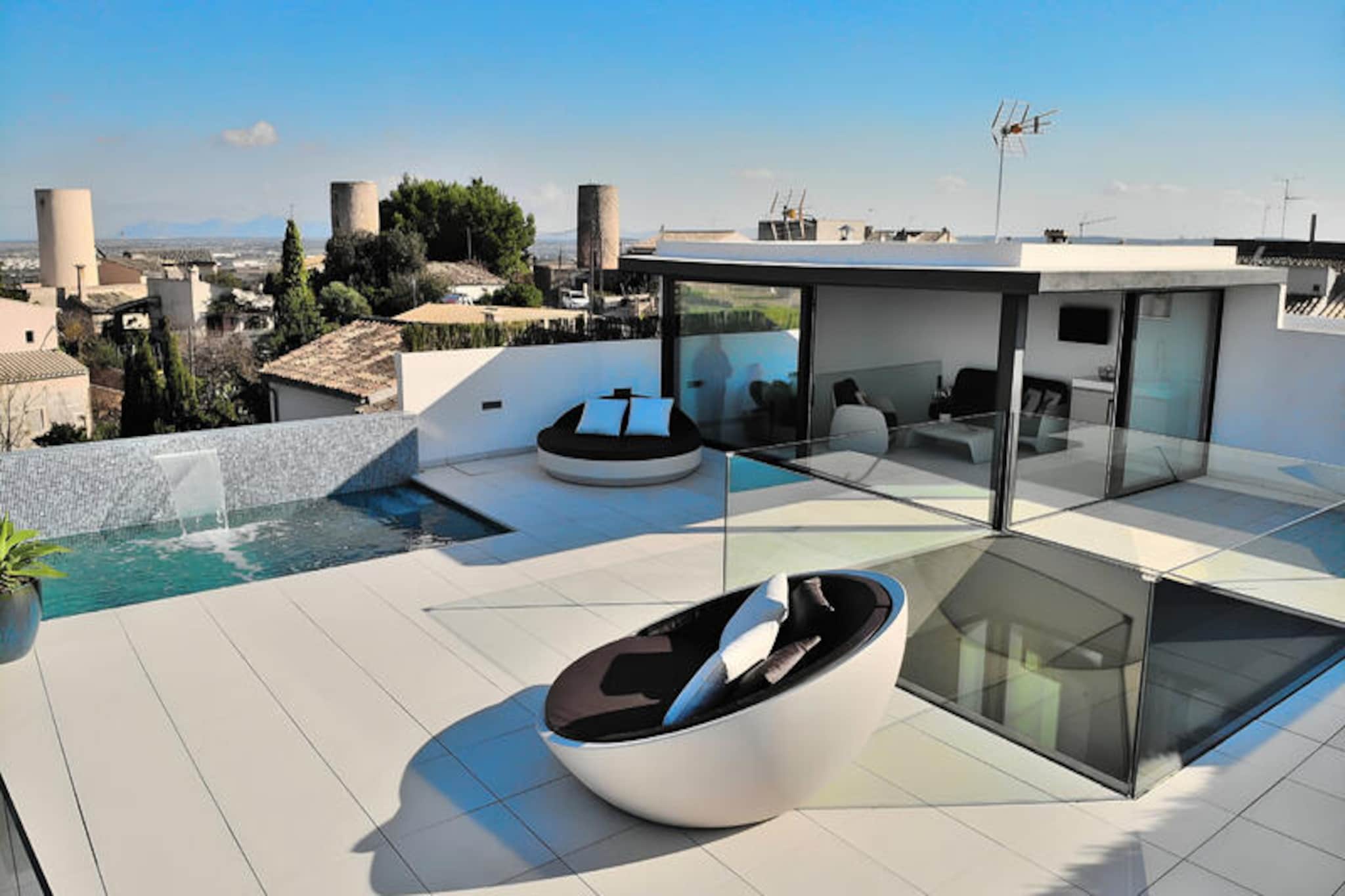 Villa in Buger with Rooftop Pool & Views