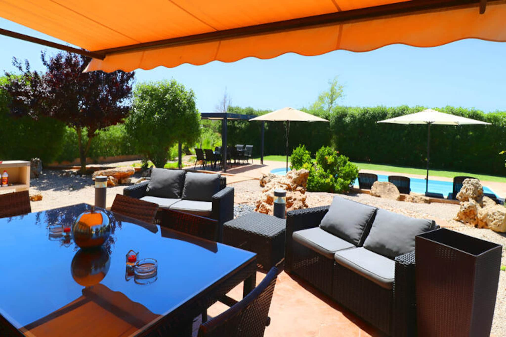 Villa in Campos with Pool and Jacuzzi