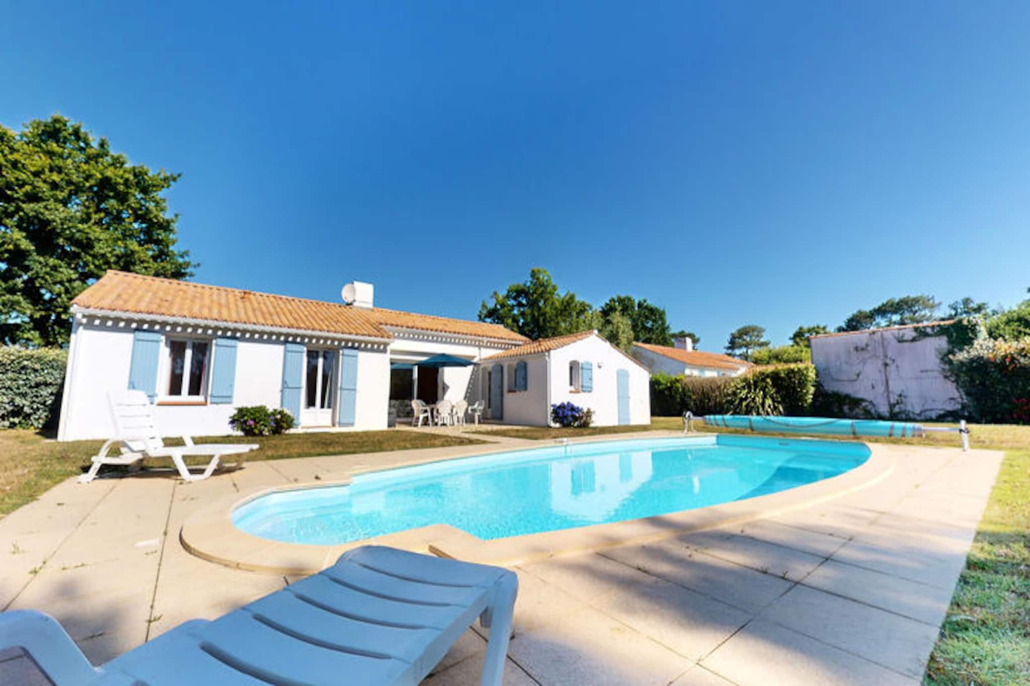 Villa in Vendée with Private Heated Pool