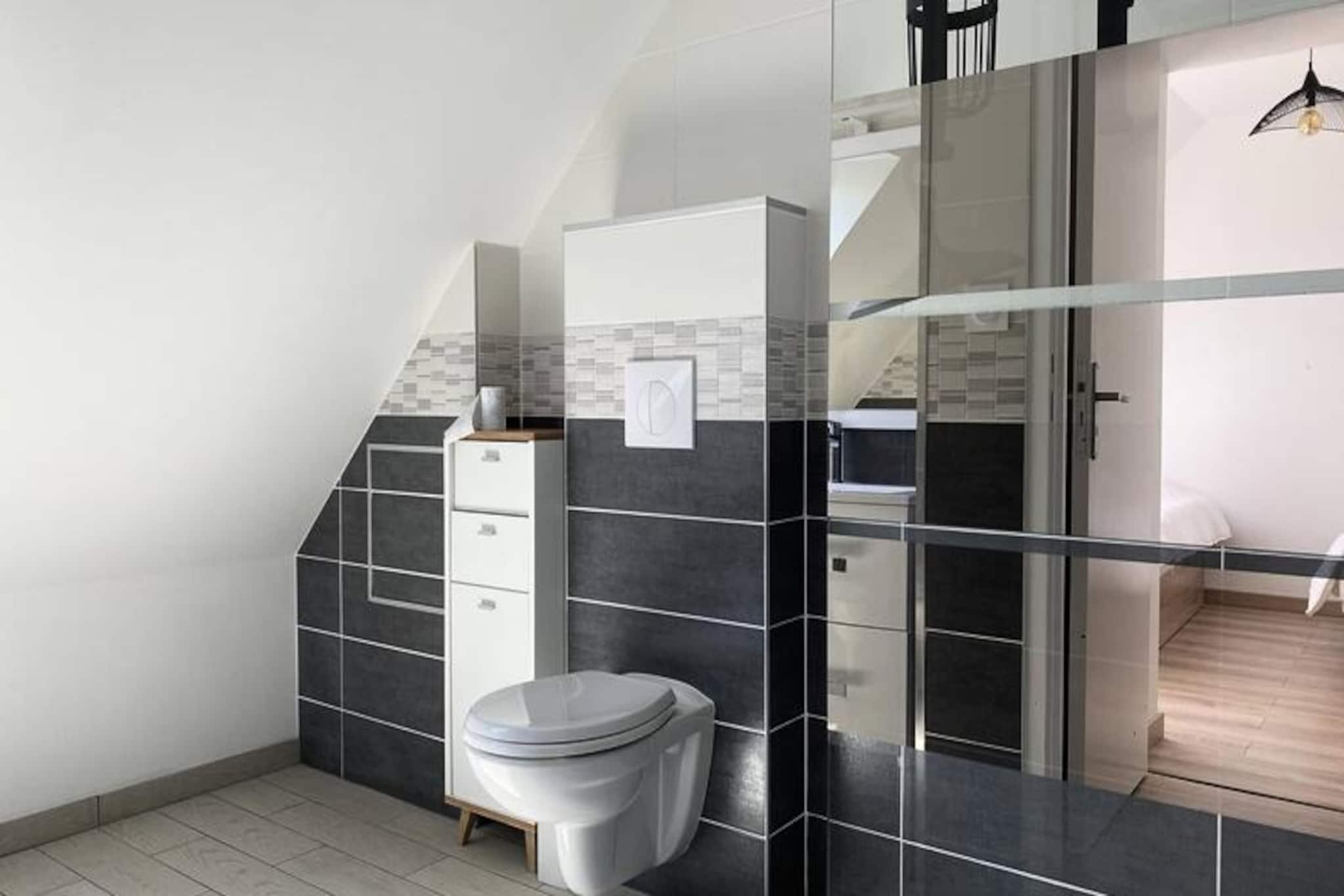 Résidence 303-frehel-Niet-getagd