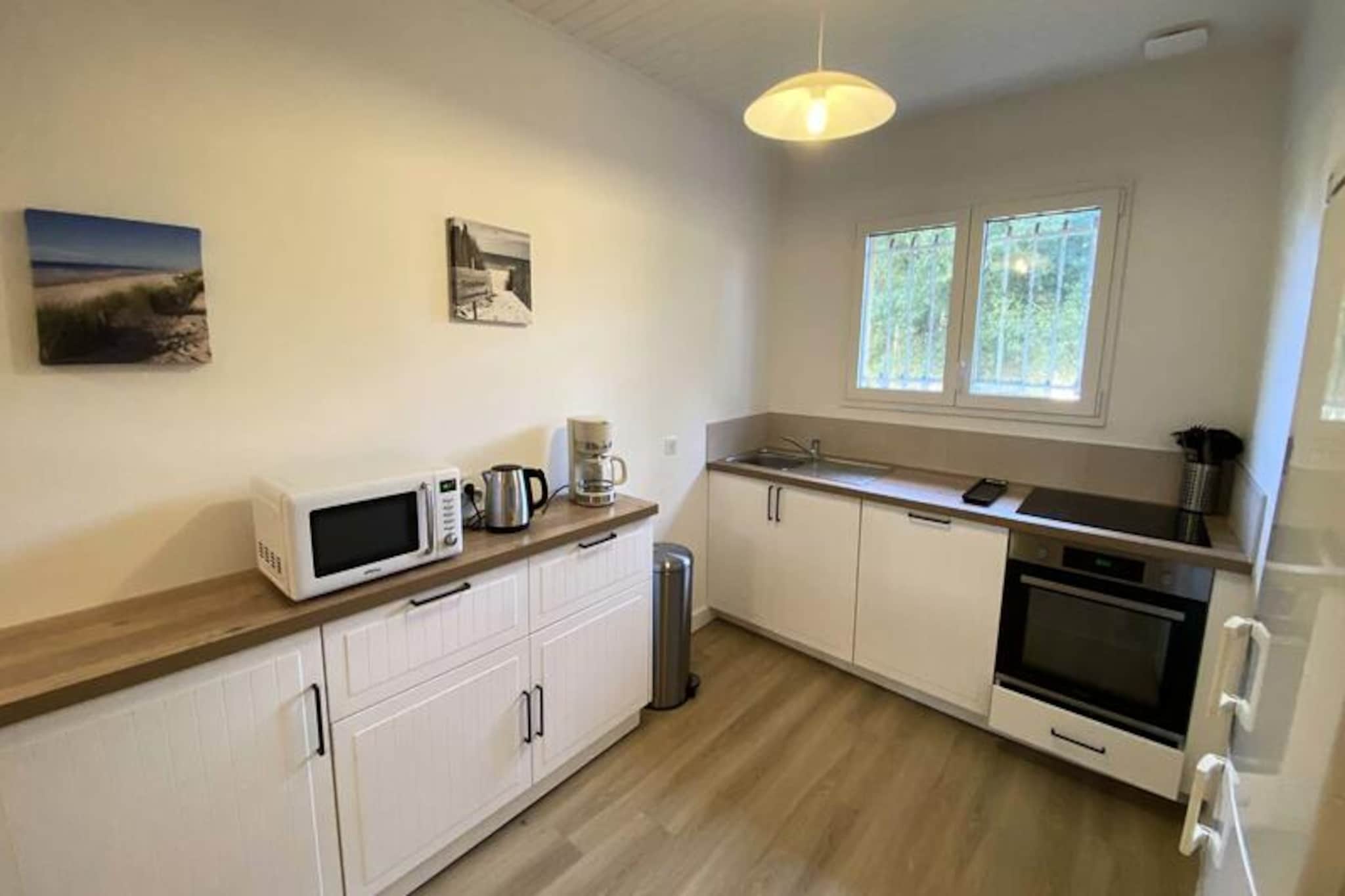 House in Soulac-sur-Mer with Garden BBQ