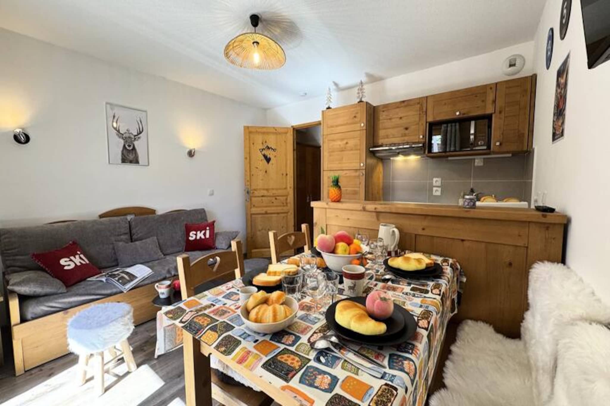Apartment in Vars with Ski Slope Access
