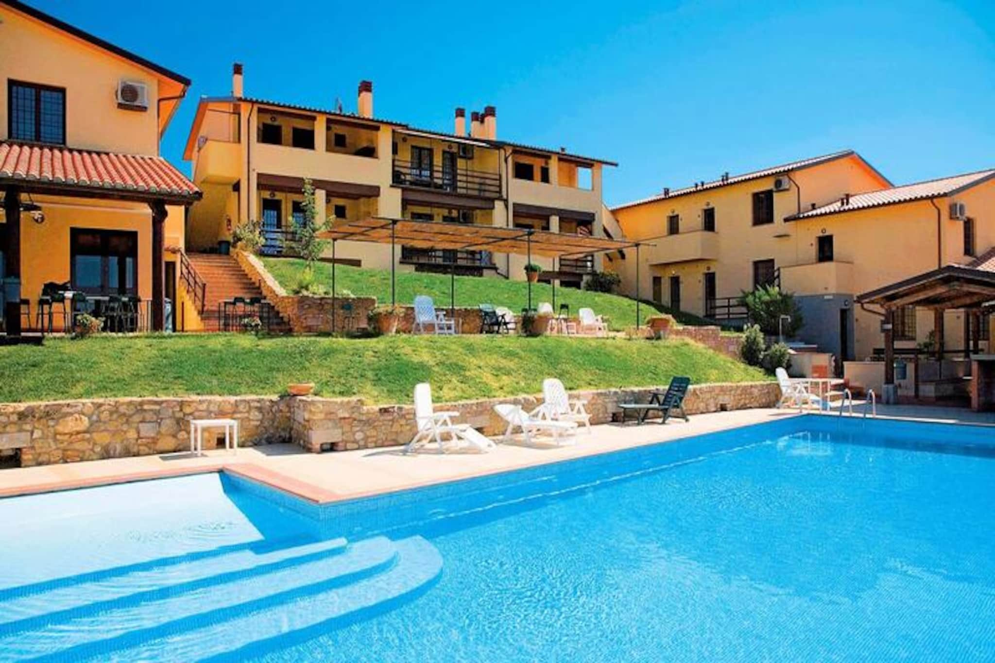 Apartment in Montespertoli with Pool