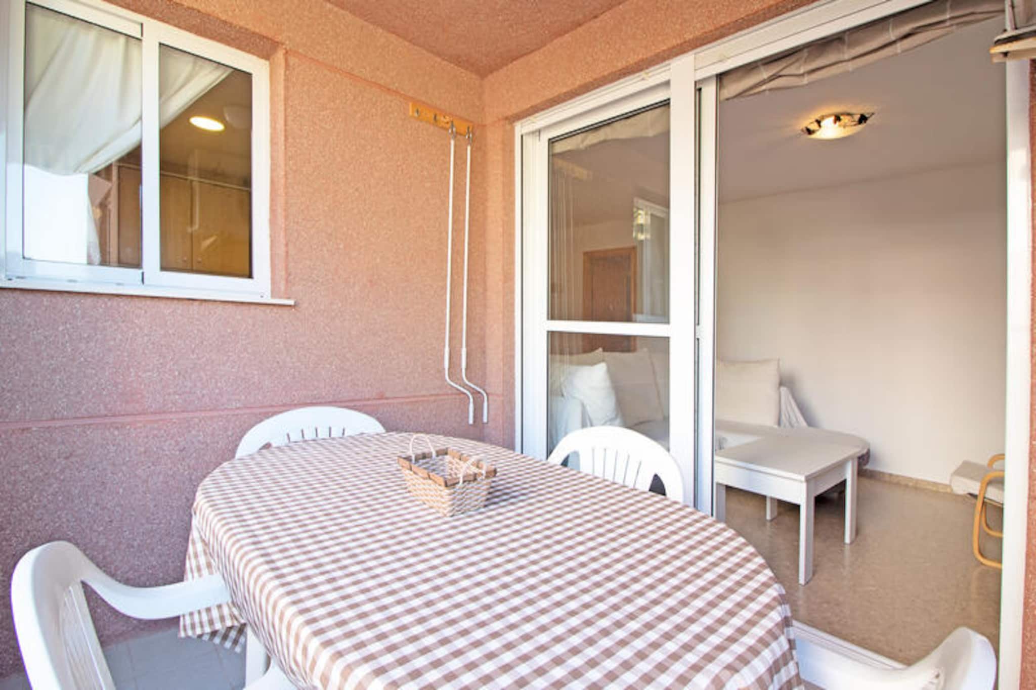 Apartment near Canet Beach & Pool Fun