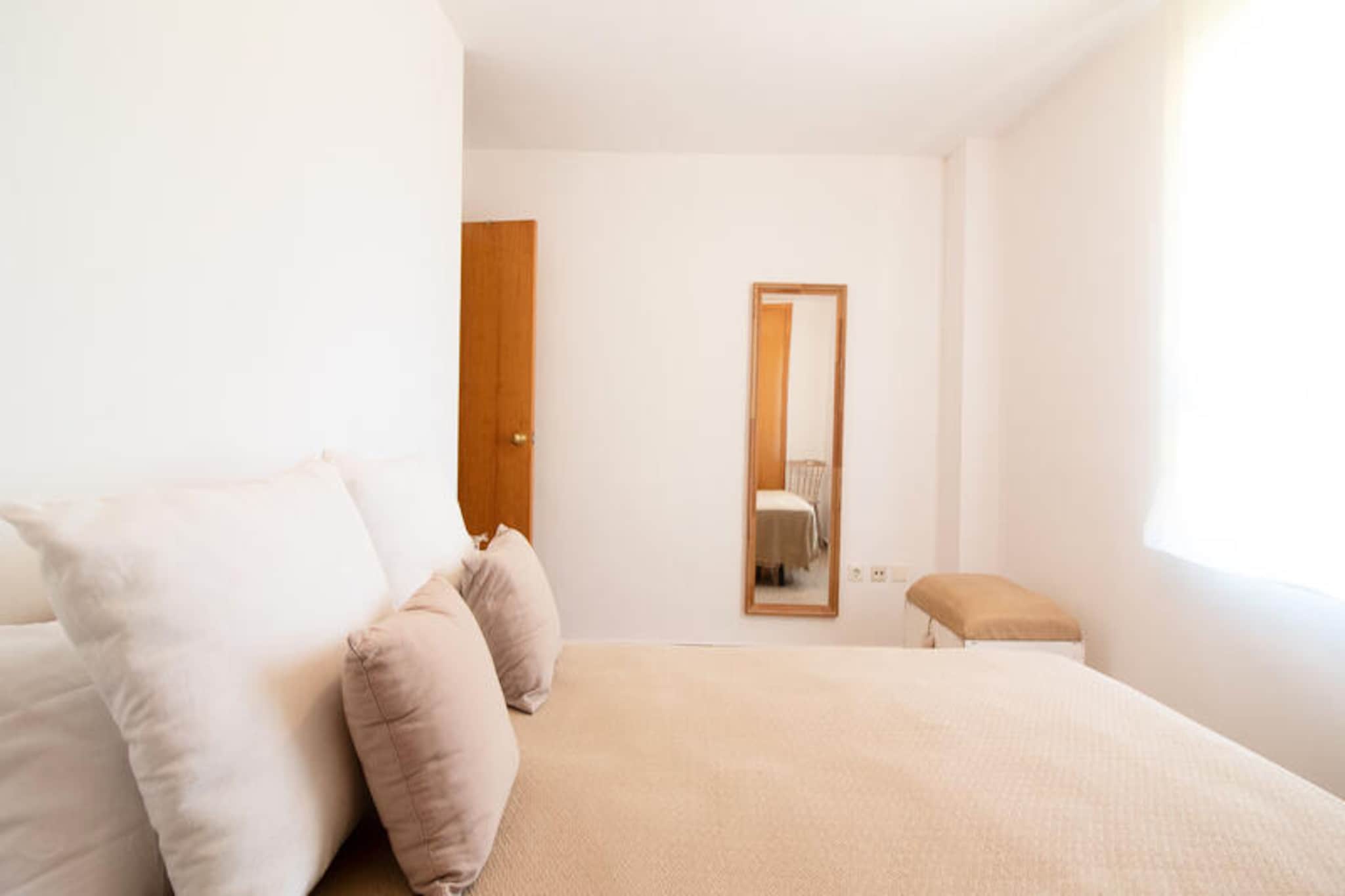 Apartment near Canet Beach & Pool Fun