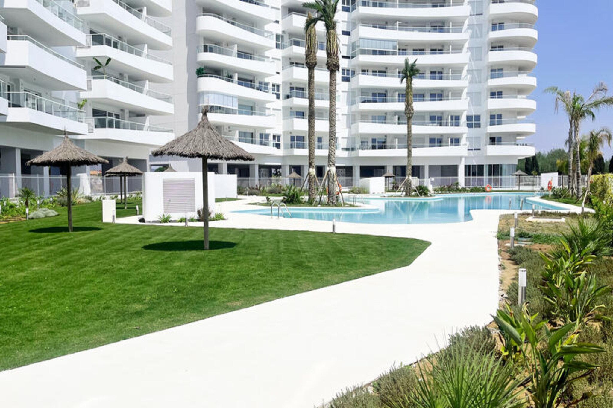 Apartment in Canet with Spa and Gym