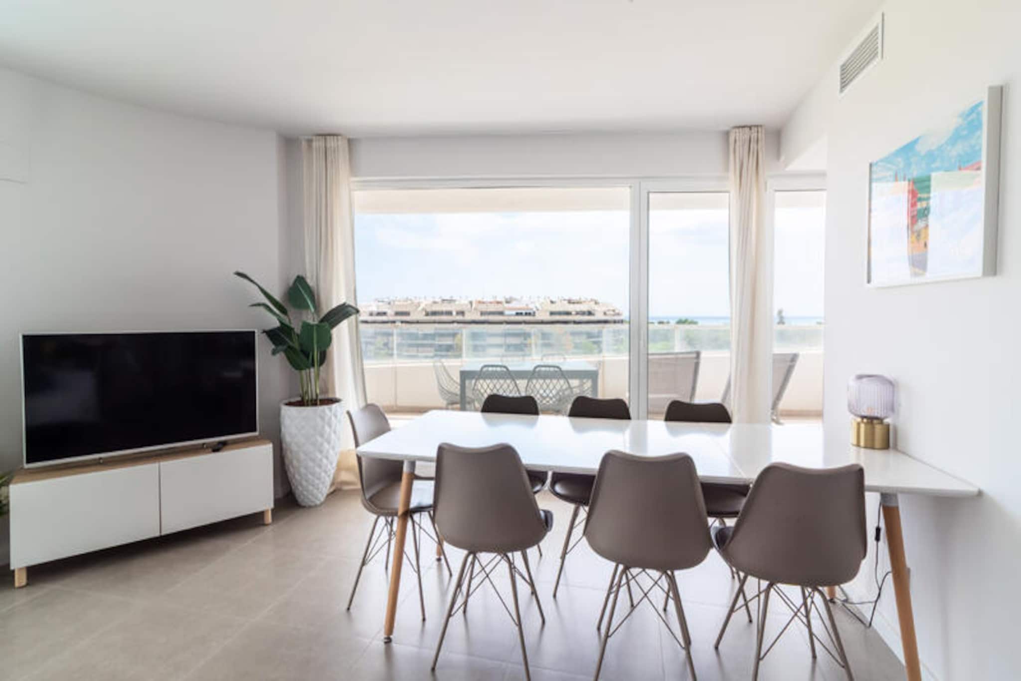 Apartment in Canet with Sea Views & Pool