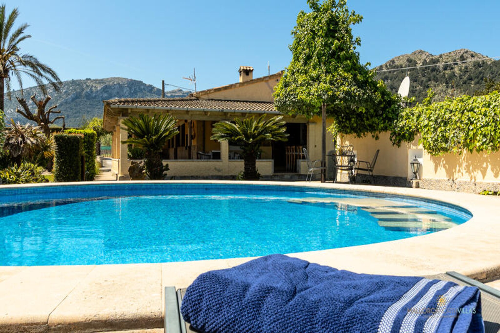 Villa in Pollenà with Private Pool & BBQ