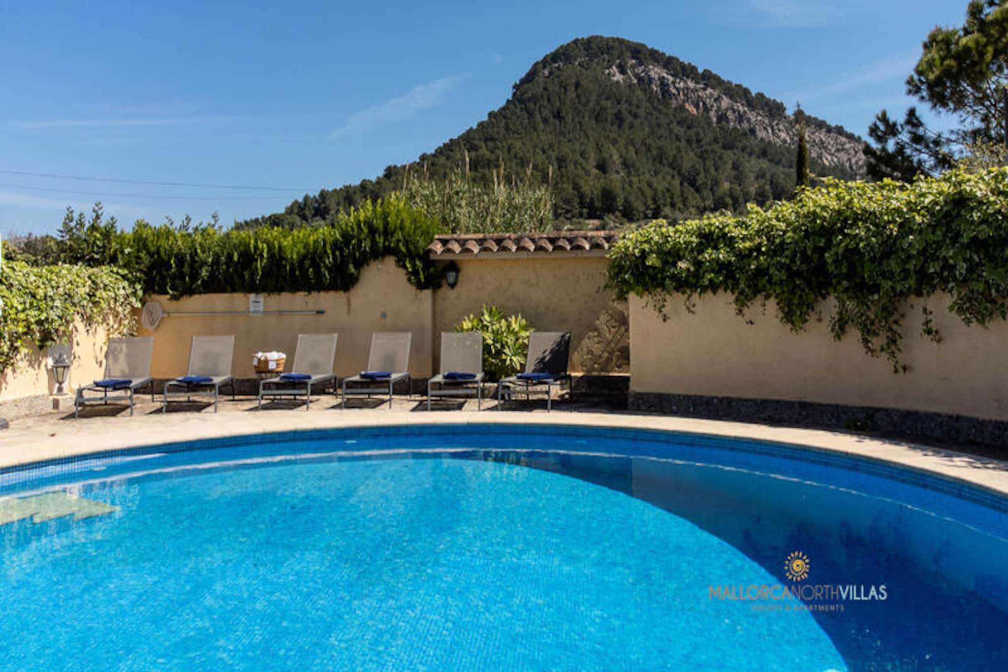 Villa in Pollenà with Private Pool & BBQ